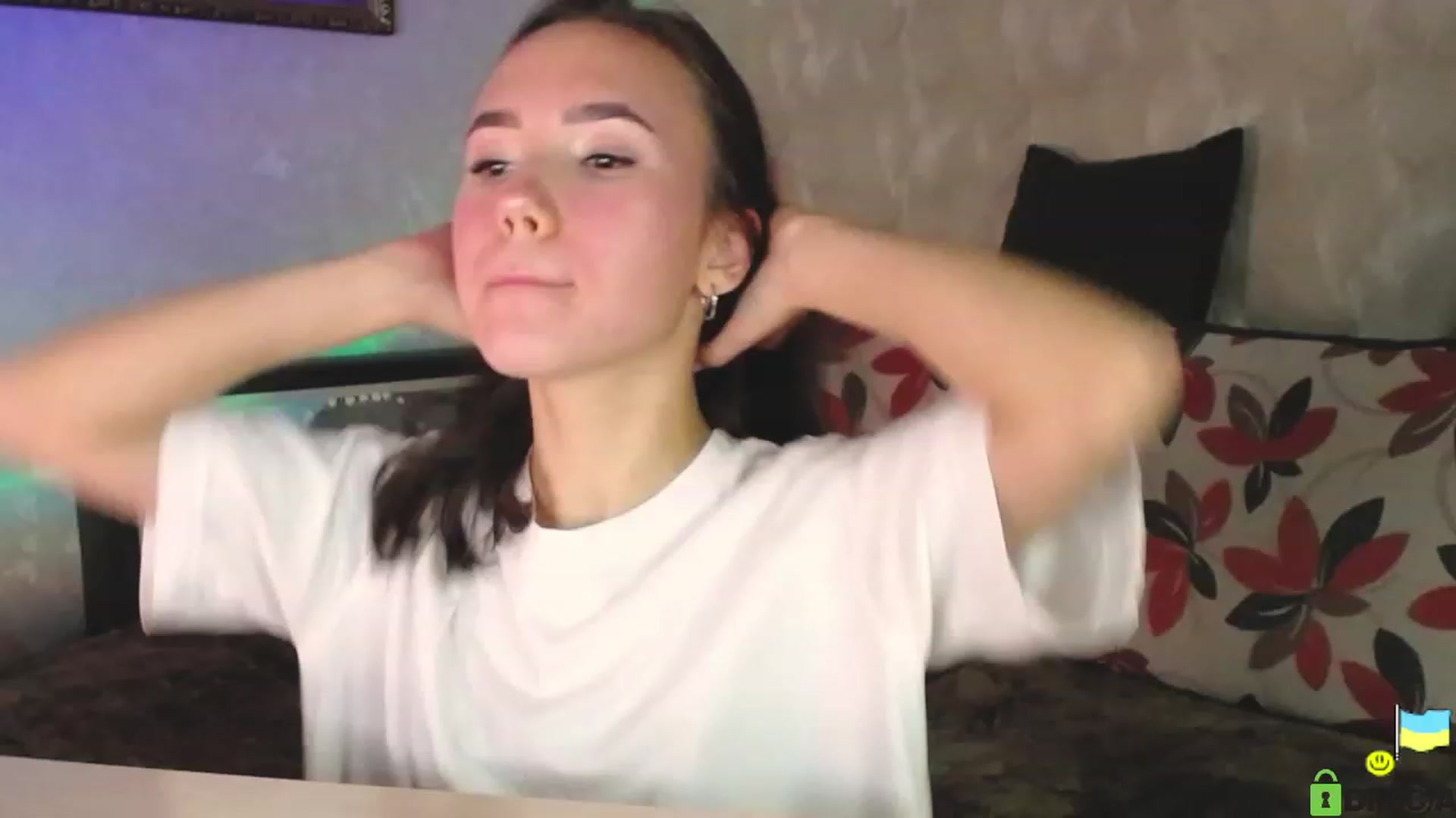 Gallery image thumbnail from tenderlyPoli's myfreecams stream on, 11/26/2022, 21:18 image 17 of 20
