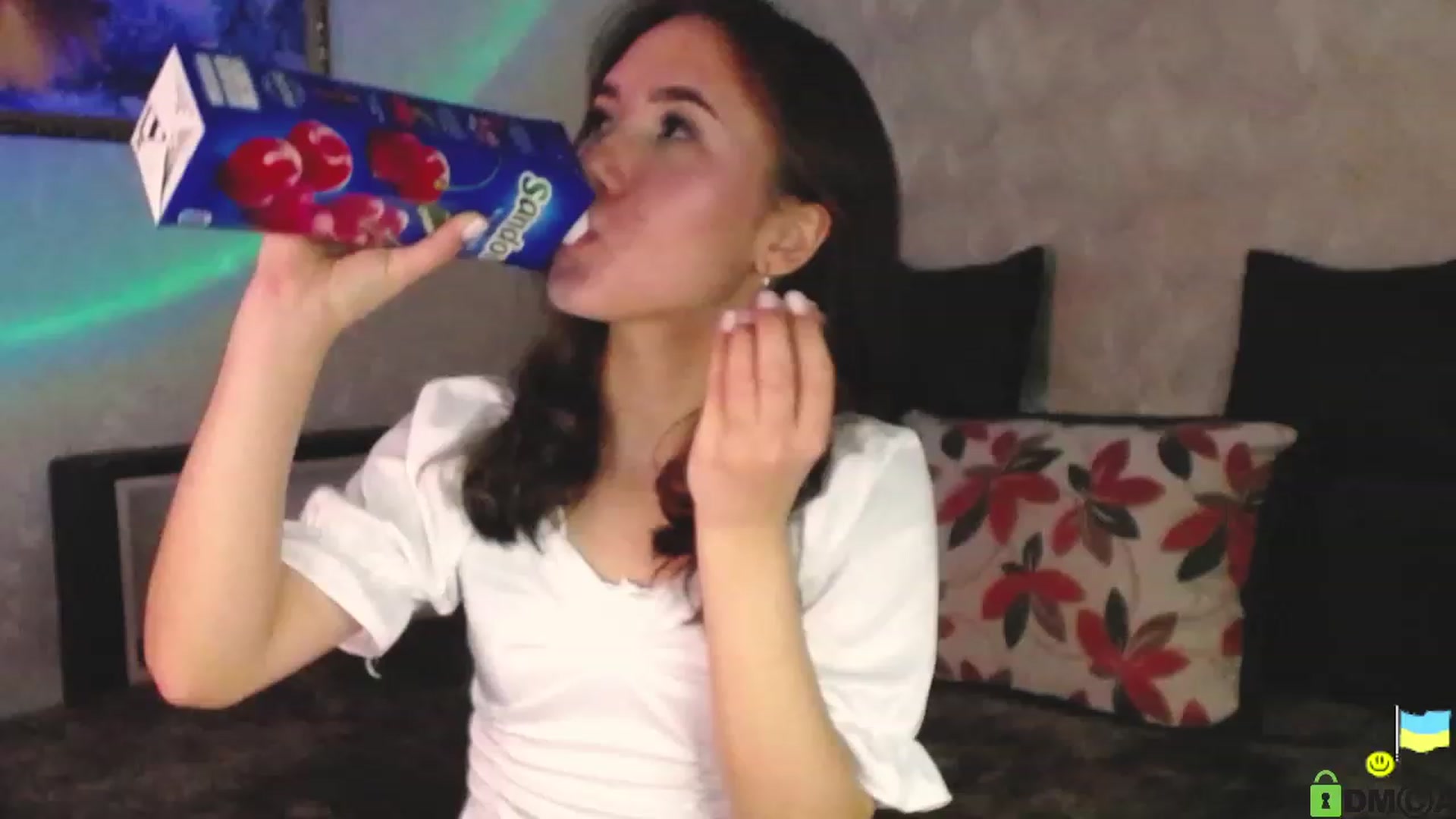 Gallery image thumbnail from tenderlyPoli's myfreecams stream on, 11/27/2022, 15:14 image 17 of 20