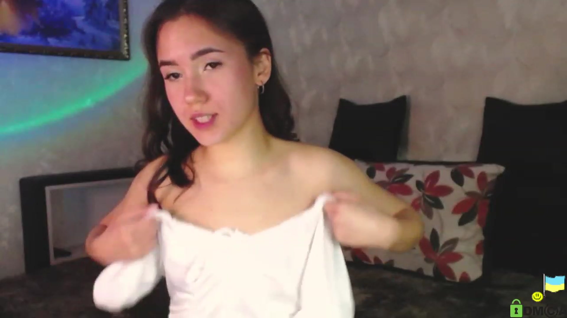 Gallery image thumbnail from tenderlyPoli's myfreecams stream on, 11/27/2022, 15:45 image 12 of 20