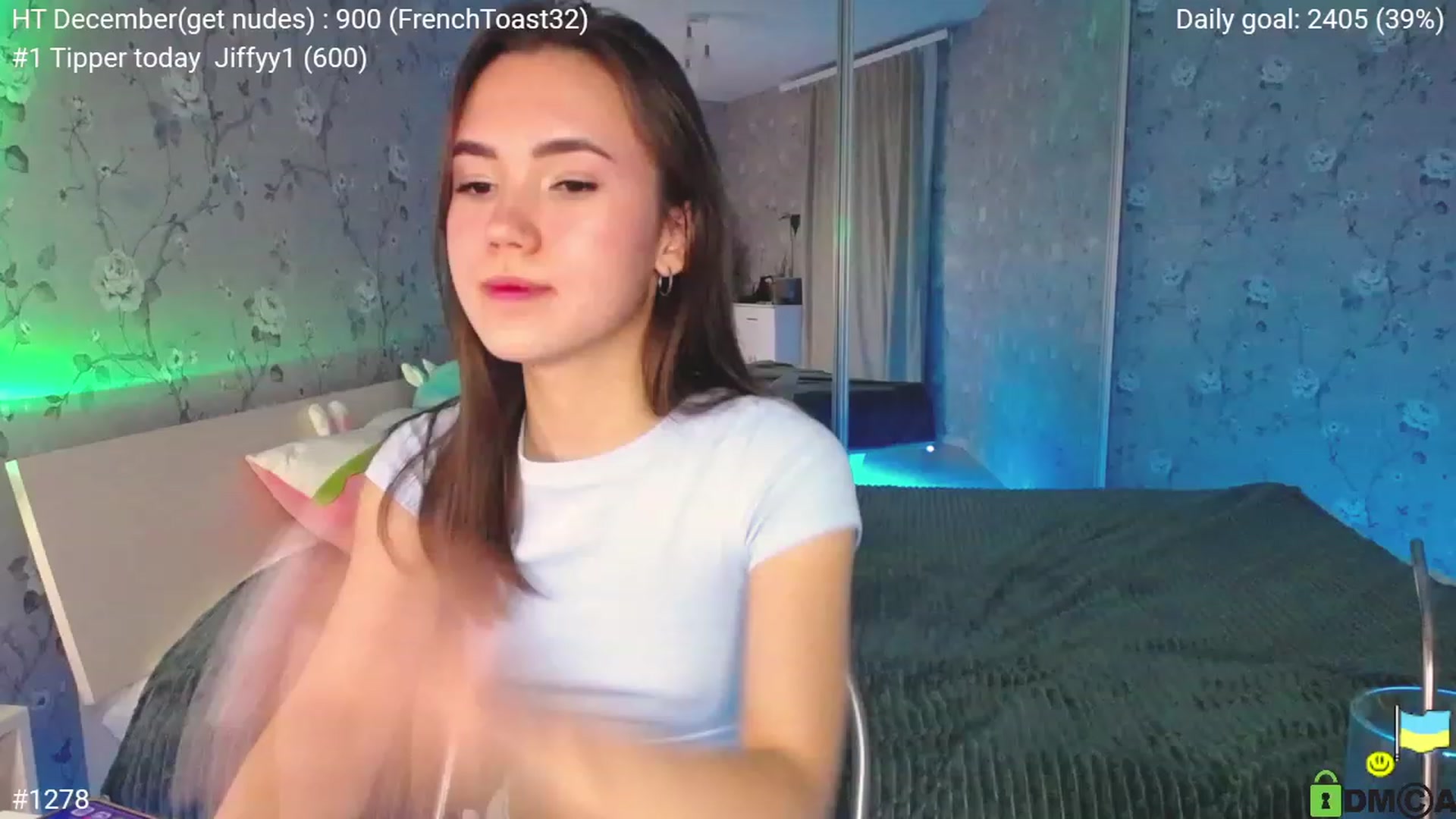 Gallery image thumbnail from tenderlyPoli's myfreecams stream on, 12/16/2022, 21:01 image 18 of 20