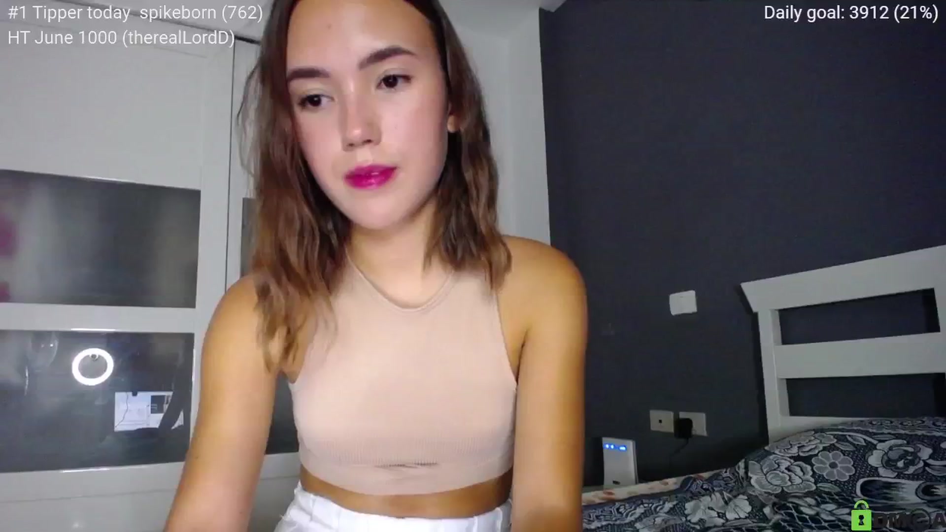 Gallery image thumbnail from tenderlyPoli's myfreecams stream on, 06/14/2024, 17:07 image 14 of 20