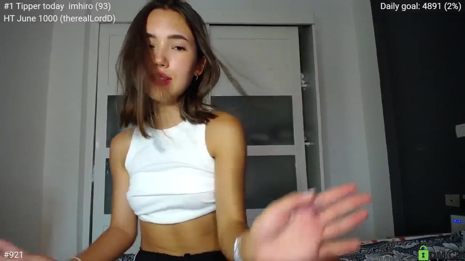 Gallery image thumbnail from tenderlyPoli's myfreecams stream on, 06/16/2024, 16:13 image 8 of 20