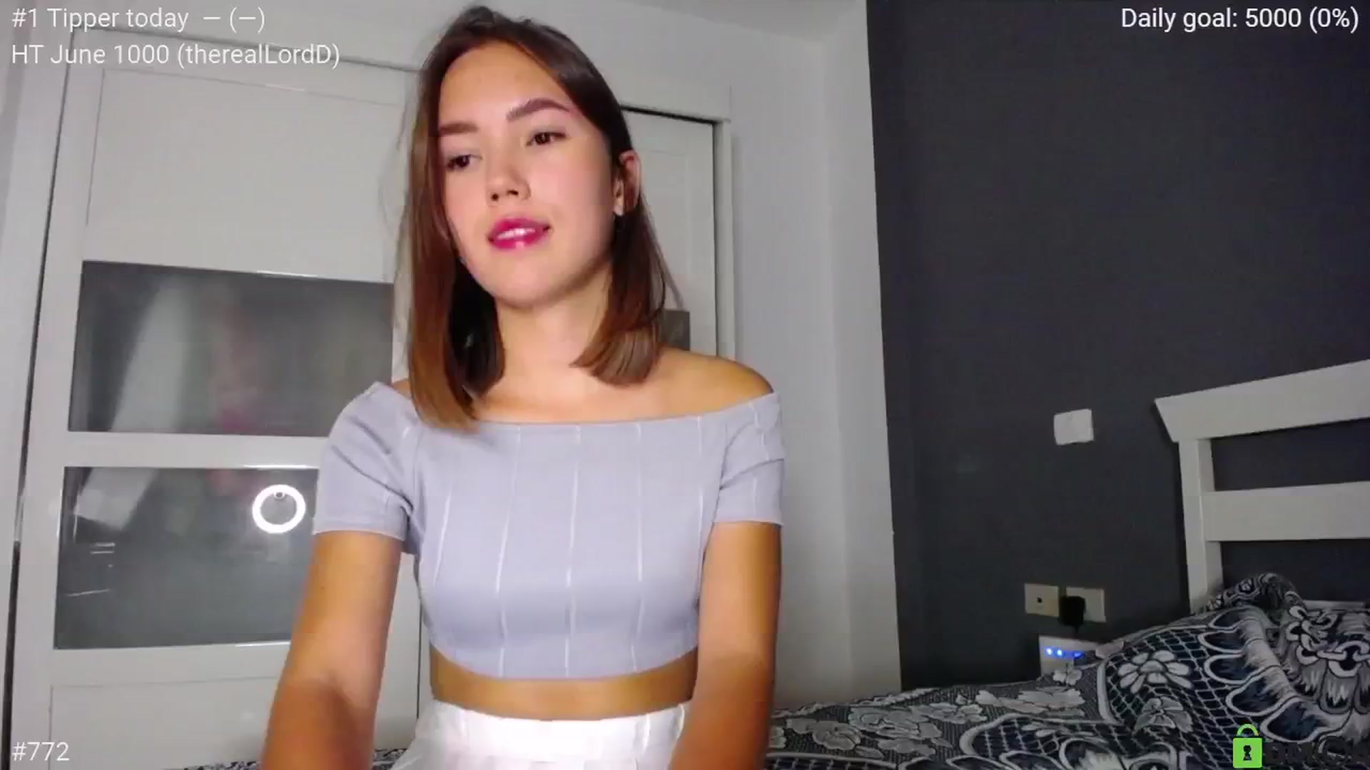 Gallery image thumbnail from tenderlyPoli's myfreecams stream on, 06/18/2024, 17:56 image 4 of 20