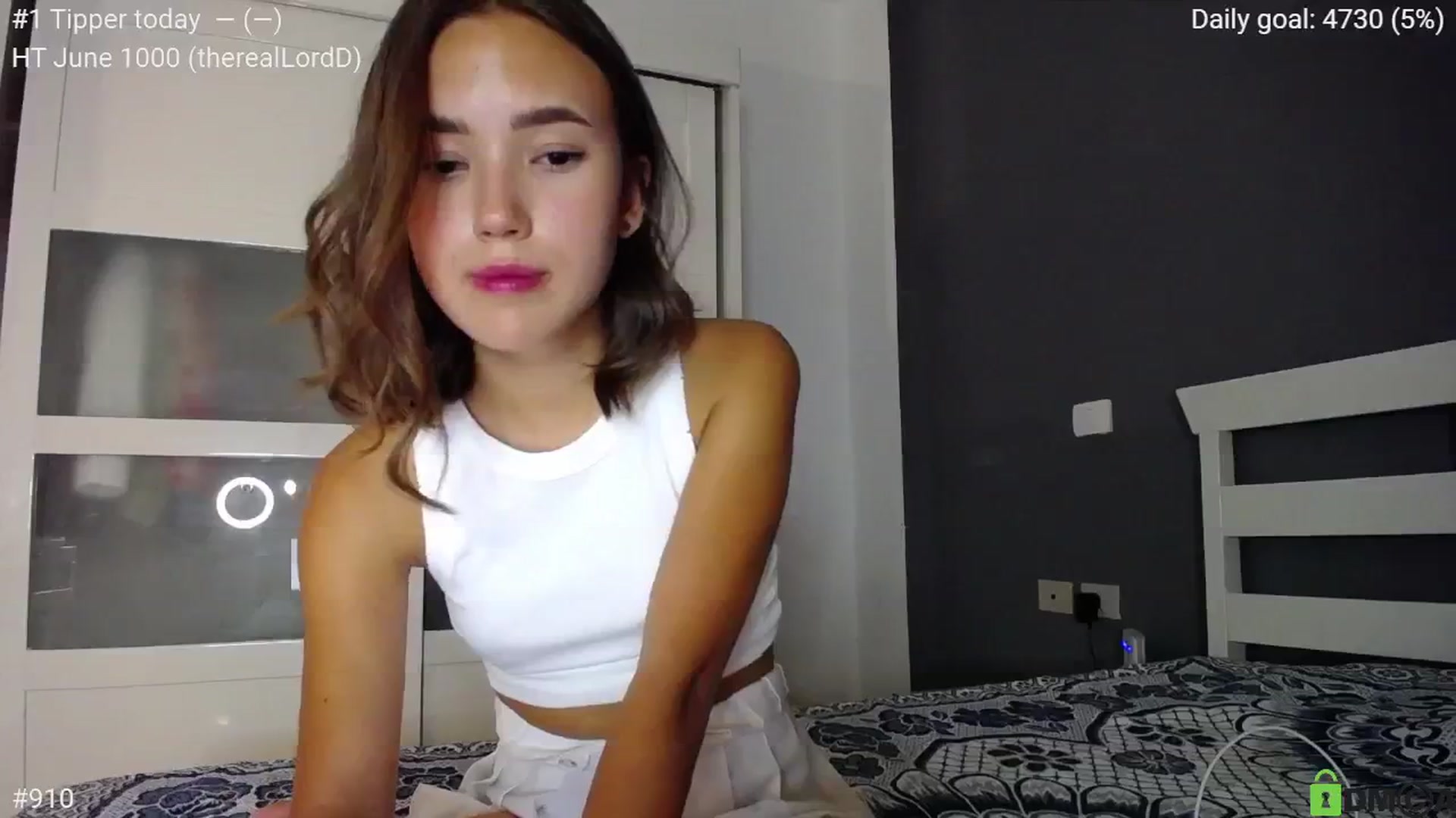 Gallery image thumbnail from tenderlyPoli's myfreecams stream on, 06/25/2024, 20:50 image 11 of 20