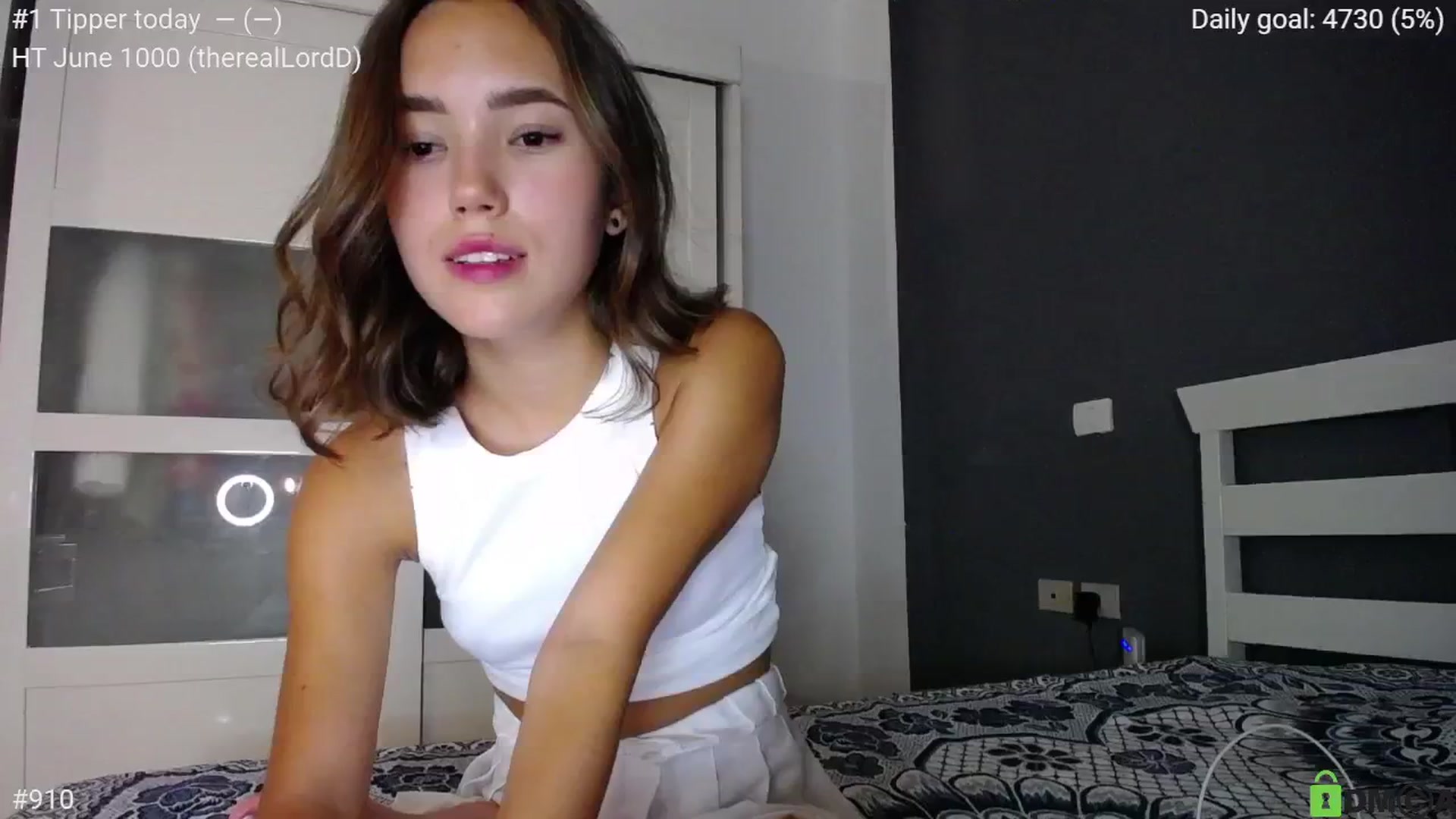 Gallery image thumbnail from tenderlyPoli's myfreecams stream on, 06/25/2024, 20:50 image 10 of 20