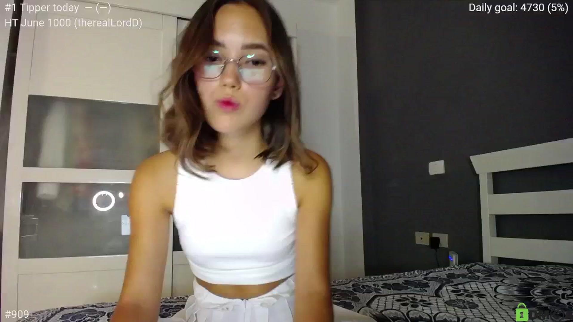 Gallery image thumbnail from tenderlyPoli's myfreecams stream on, 06/25/2024, 20:50 image 3 of 20