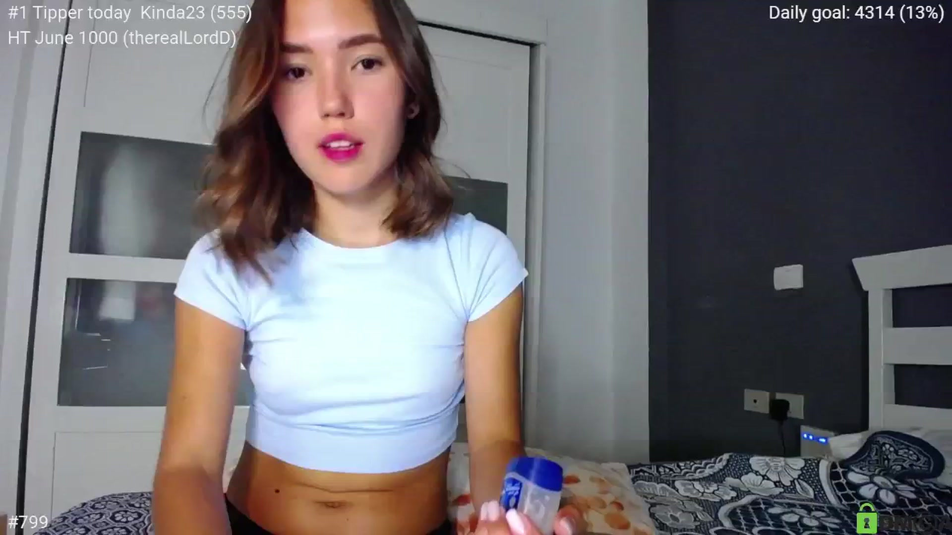 Gallery image thumbnail from tenderlyPoli's myfreecams stream on, 06/30/2024, 17:40 image 13 of 20