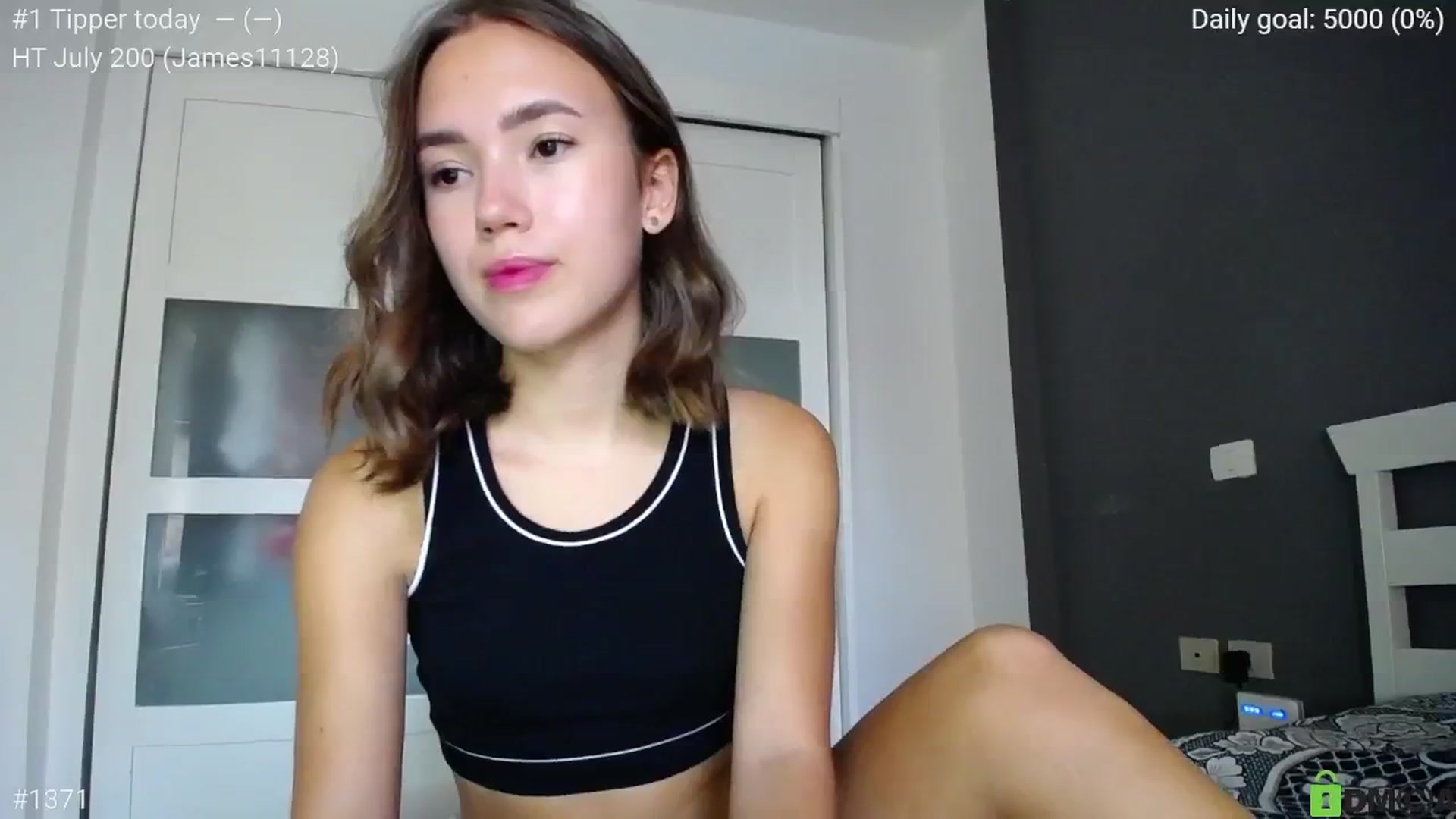 Gallery image thumbnail from tenderlyPoli's myfreecams stream on, 07/06/2024, 16:20 image 13 of 20