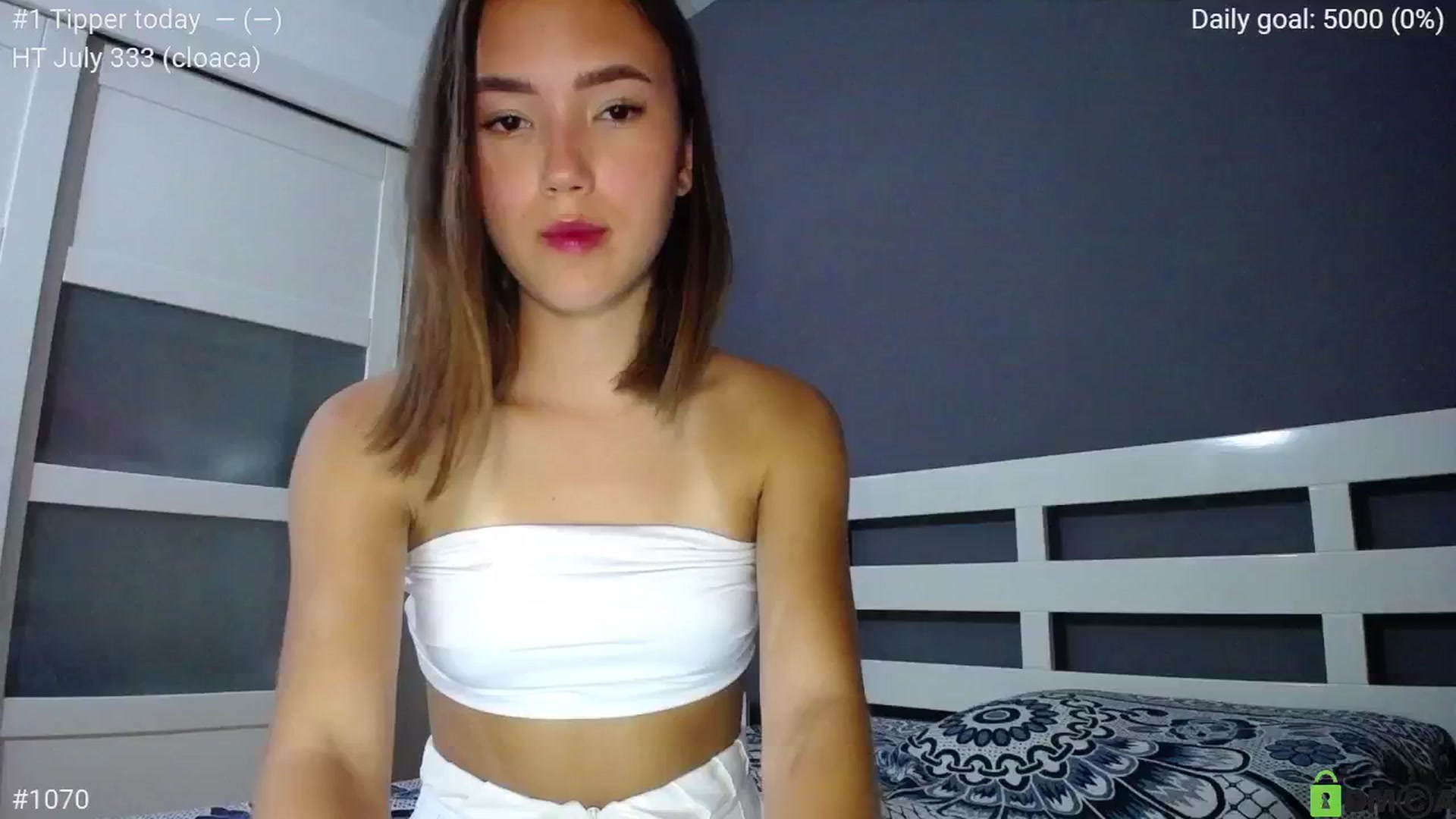 Gallery image thumbnail from tenderlyPoli's myfreecams stream on, 07/17/2024, 18:31 image 14 of 20