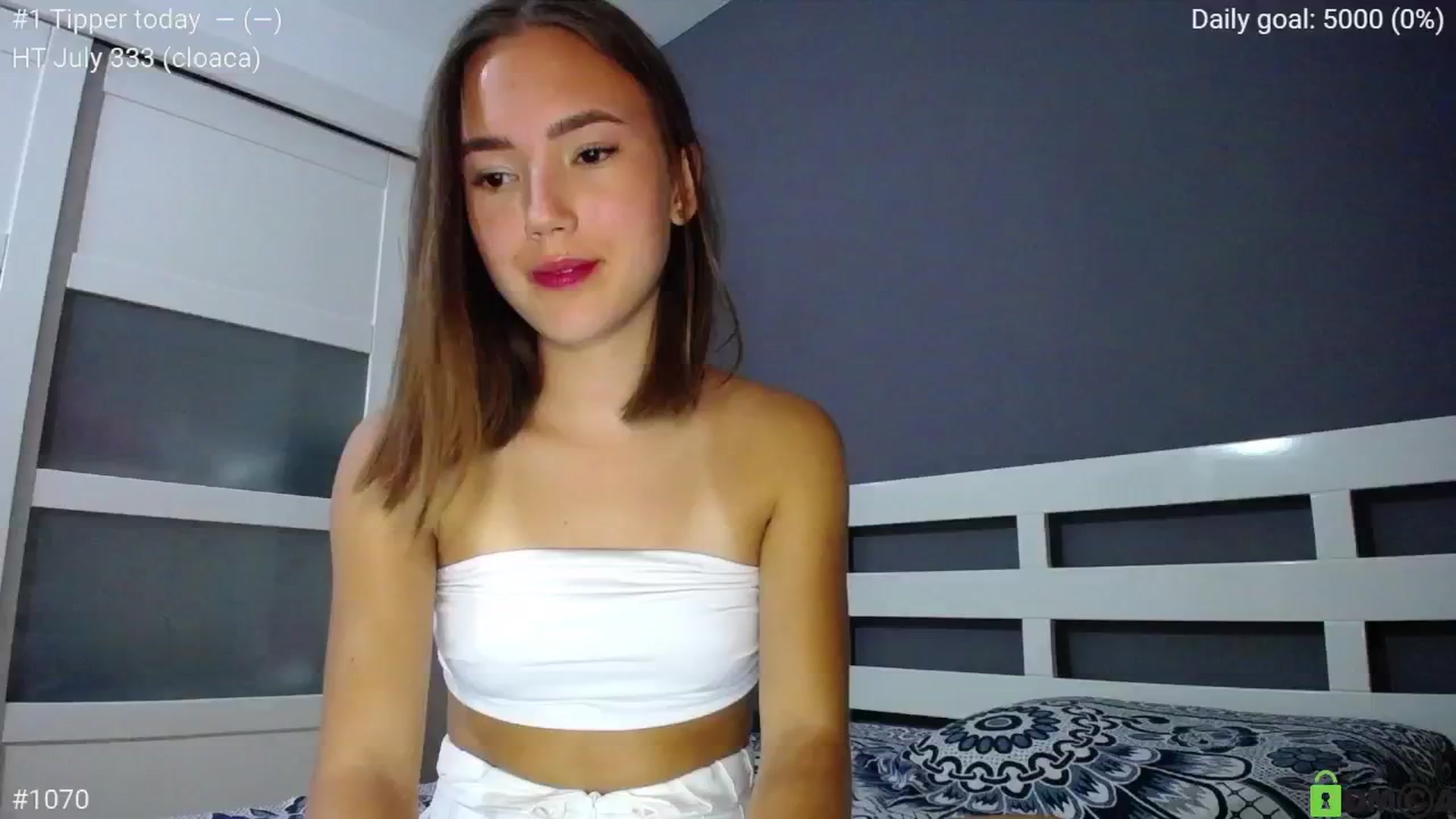 Gallery image thumbnail from tenderlyPoli's myfreecams stream on, 07/17/2024, 18:31 image 17 of 20