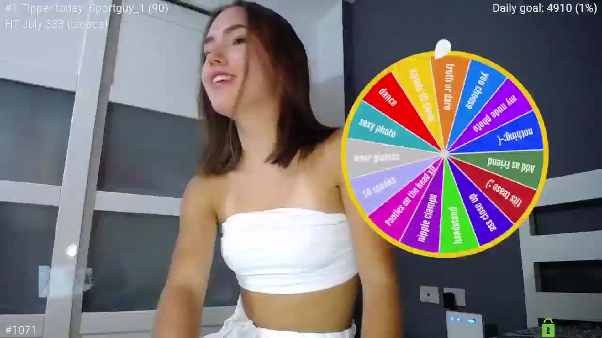 Gallery image thumbnail from tenderlyPoli's myfreecams stream on, 07/17/2024, 19:14 image 7 of 20