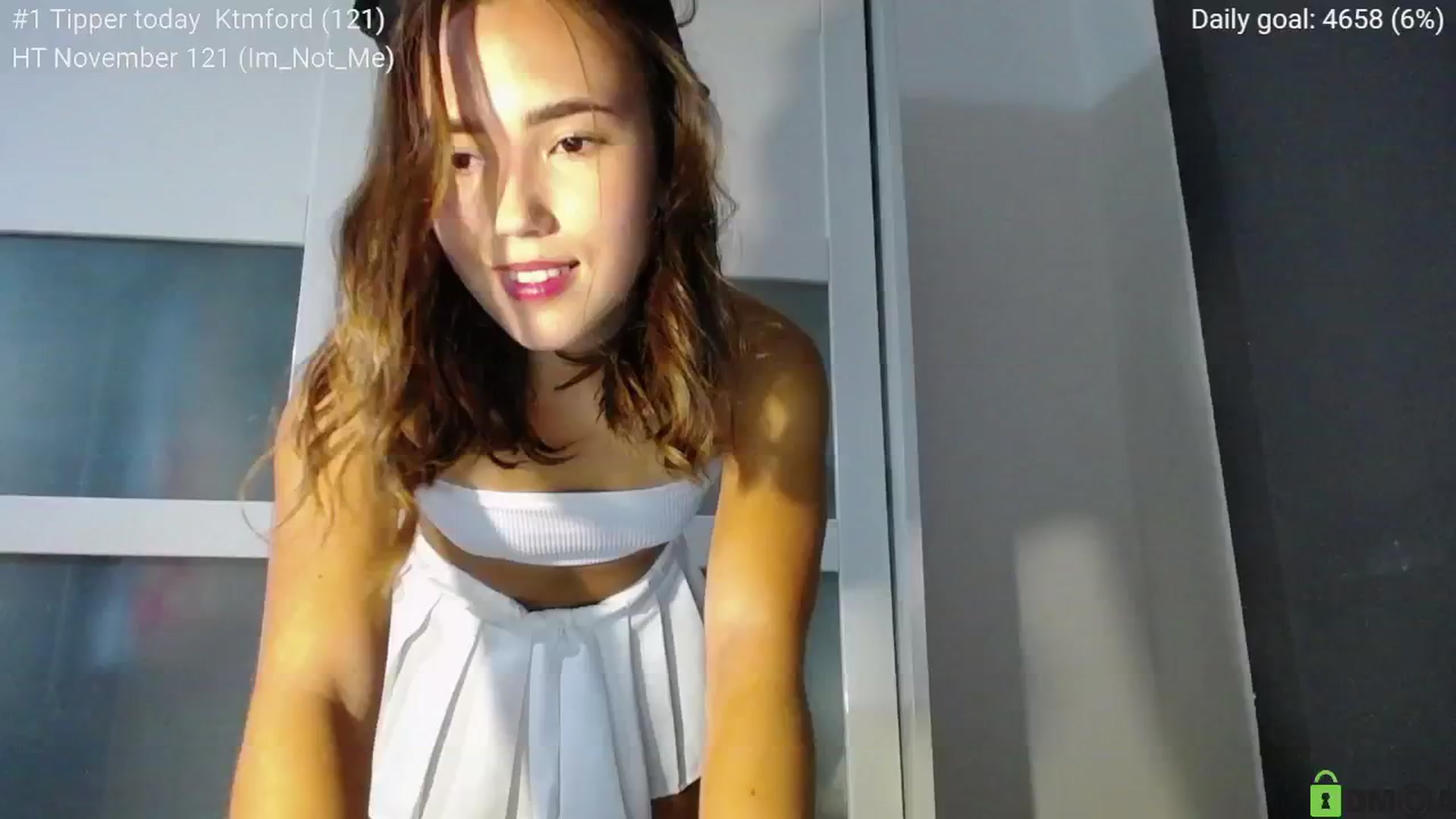 Gallery image thumbnail from tenderlyPoli's myfreecams stream on, 11/05/2024, 19:06 image 16 of 20