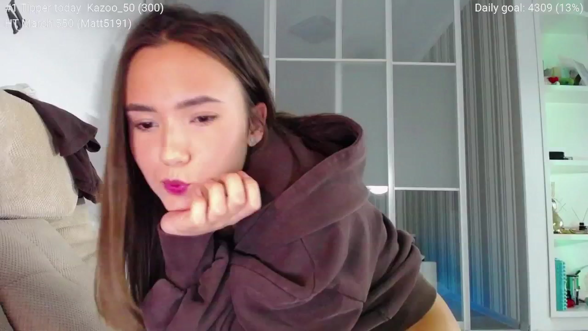 Gallery image thumbnail from tenderlyPoli's myfreecams stream on, 03/17/2025, 24:21 image 9 of 20