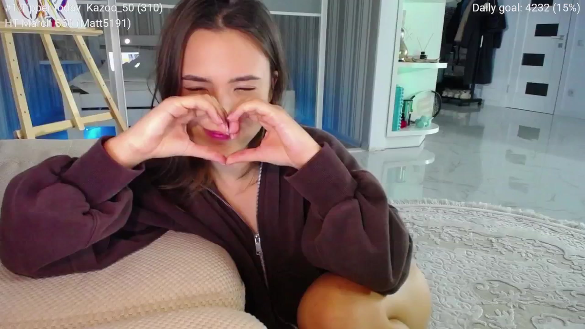 Gallery image thumbnail from tenderlyPoli's myfreecams stream on, 03/17/2025, 24:21 image 19 of 20