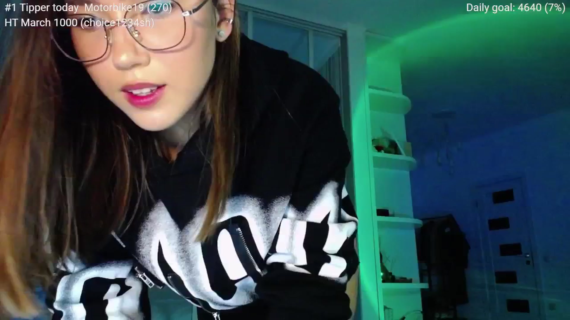 Gallery image thumbnail from tenderlyPoli's myfreecams stream on, 03/26/2025, 24:22 image 1 of 20