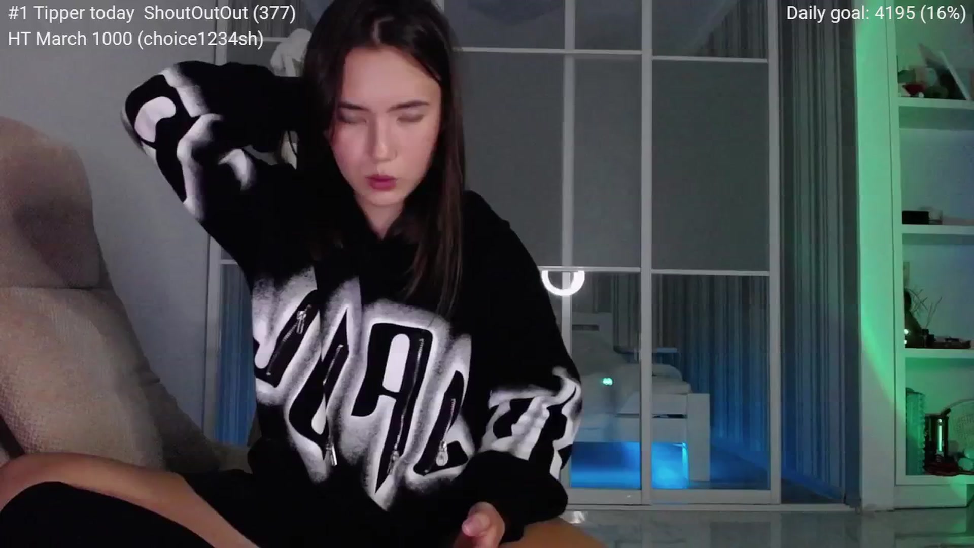 Gallery image thumbnail from tenderlyPoli's myfreecams stream on, 03/26/2025, 24:22 image 12 of 20