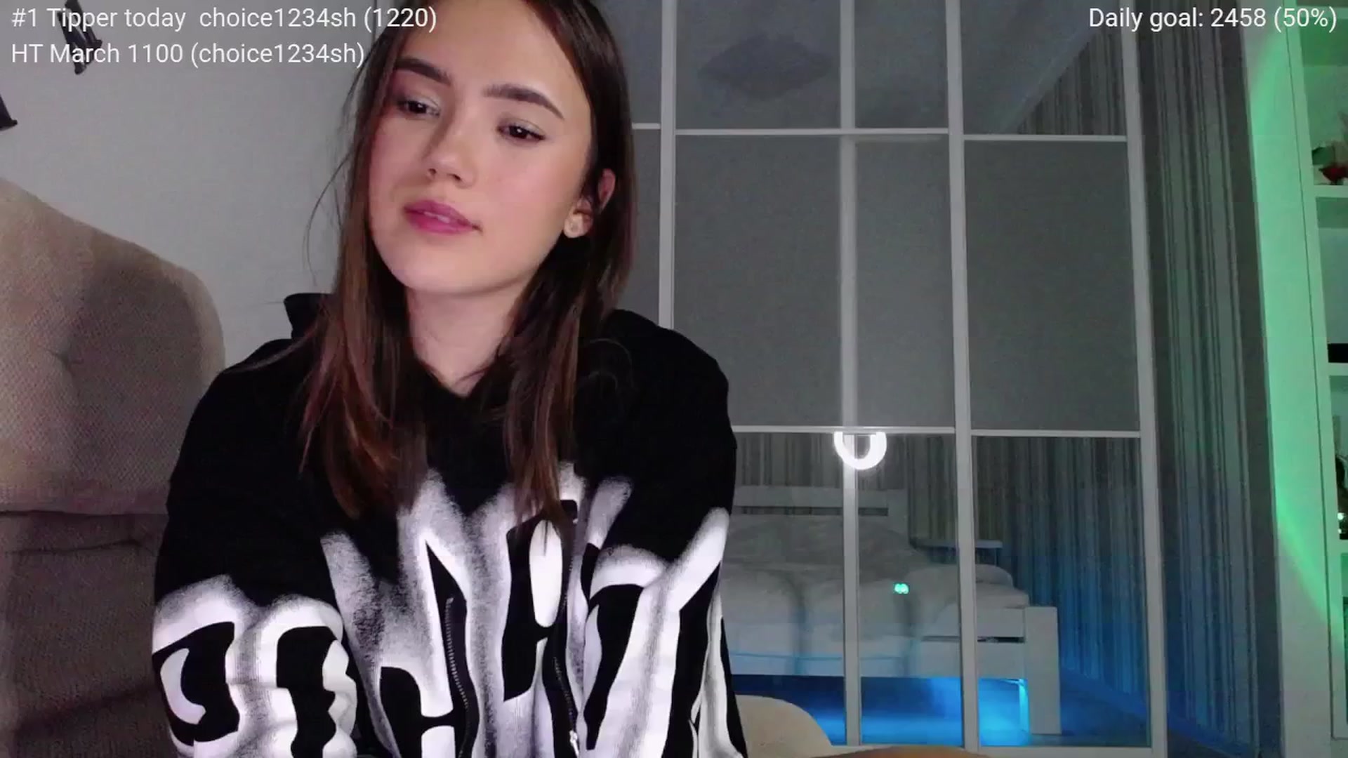 Gallery image thumbnail from tenderlyPoli's myfreecams stream on, 03/26/2025, 01:17 image 14 of 20