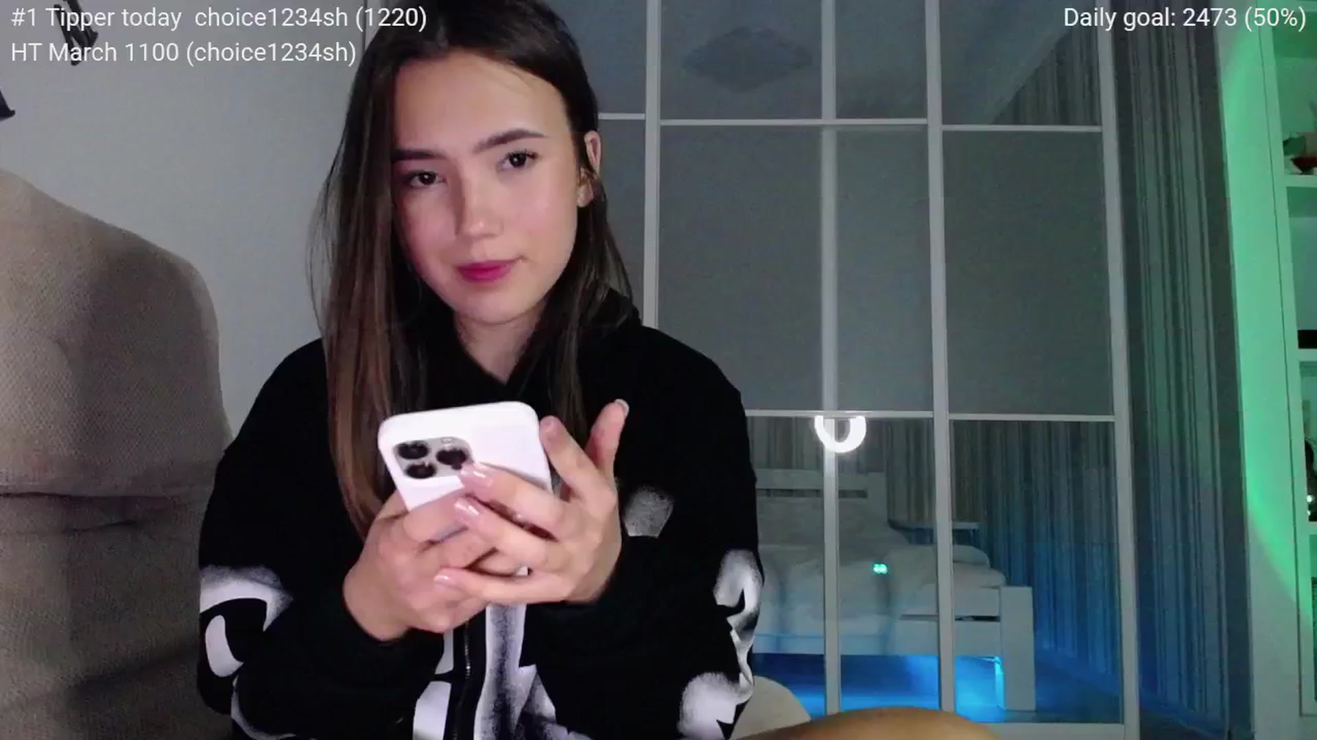 Gallery image thumbnail from tenderlyPoli's myfreecams stream on, 03/26/2025, 01:17 image 6 of 20
