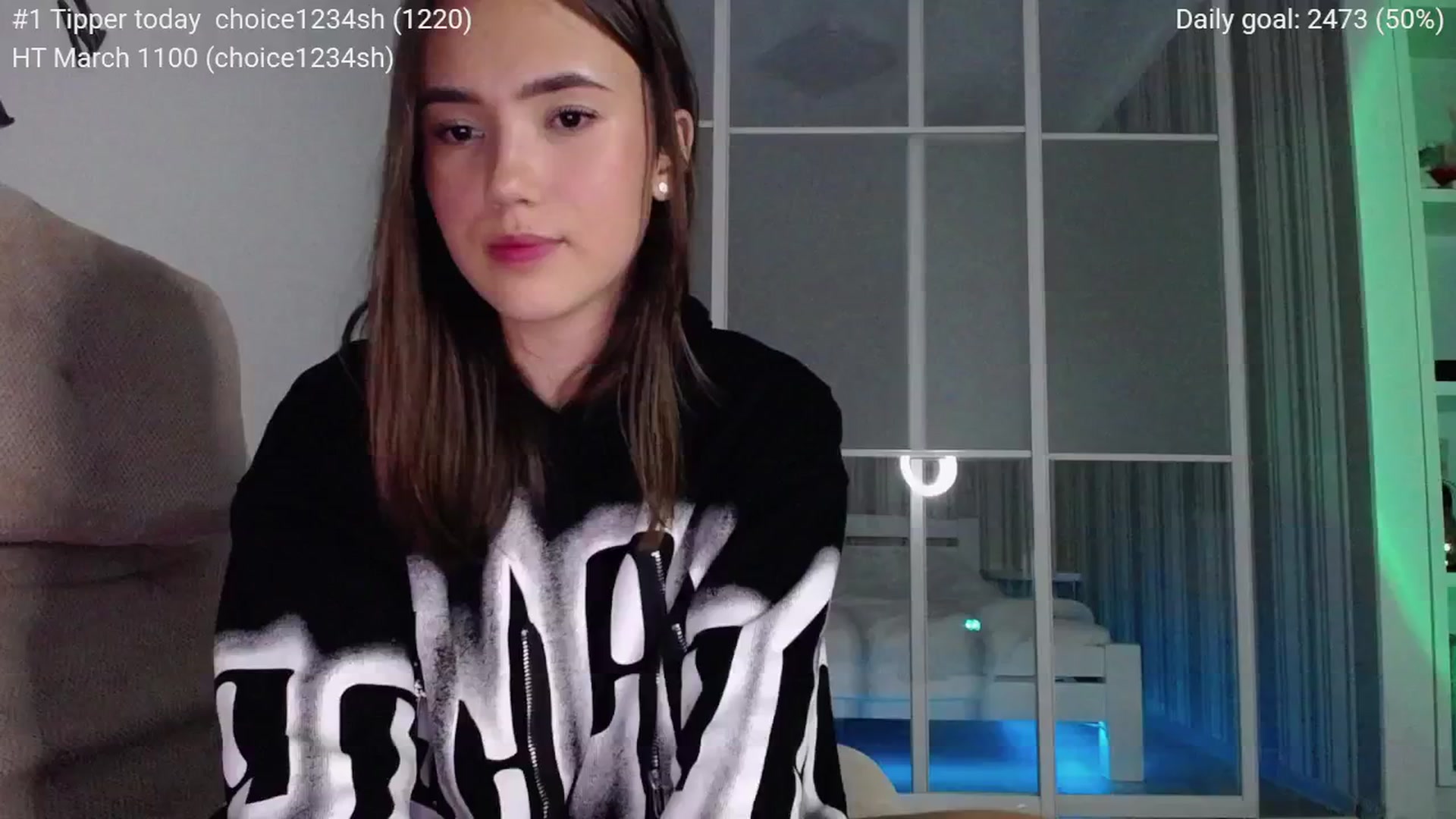 Gallery image thumbnail from tenderlyPoli's myfreecams stream on, 03/26/2025, 01:17 image 9 of 20