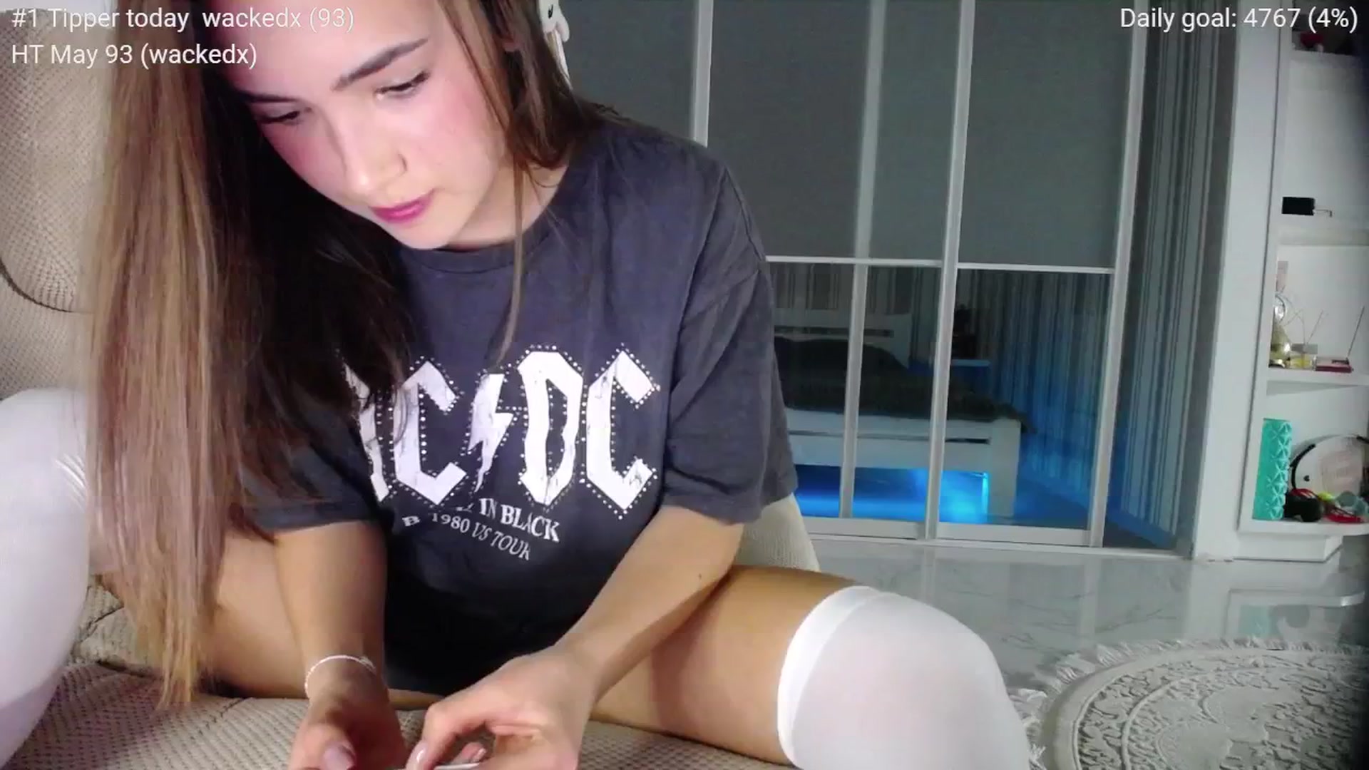 Gallery image thumbnail from tenderlyPoli's myfreecams stream on, 05/12/2025, 19:35 image 16 of 20