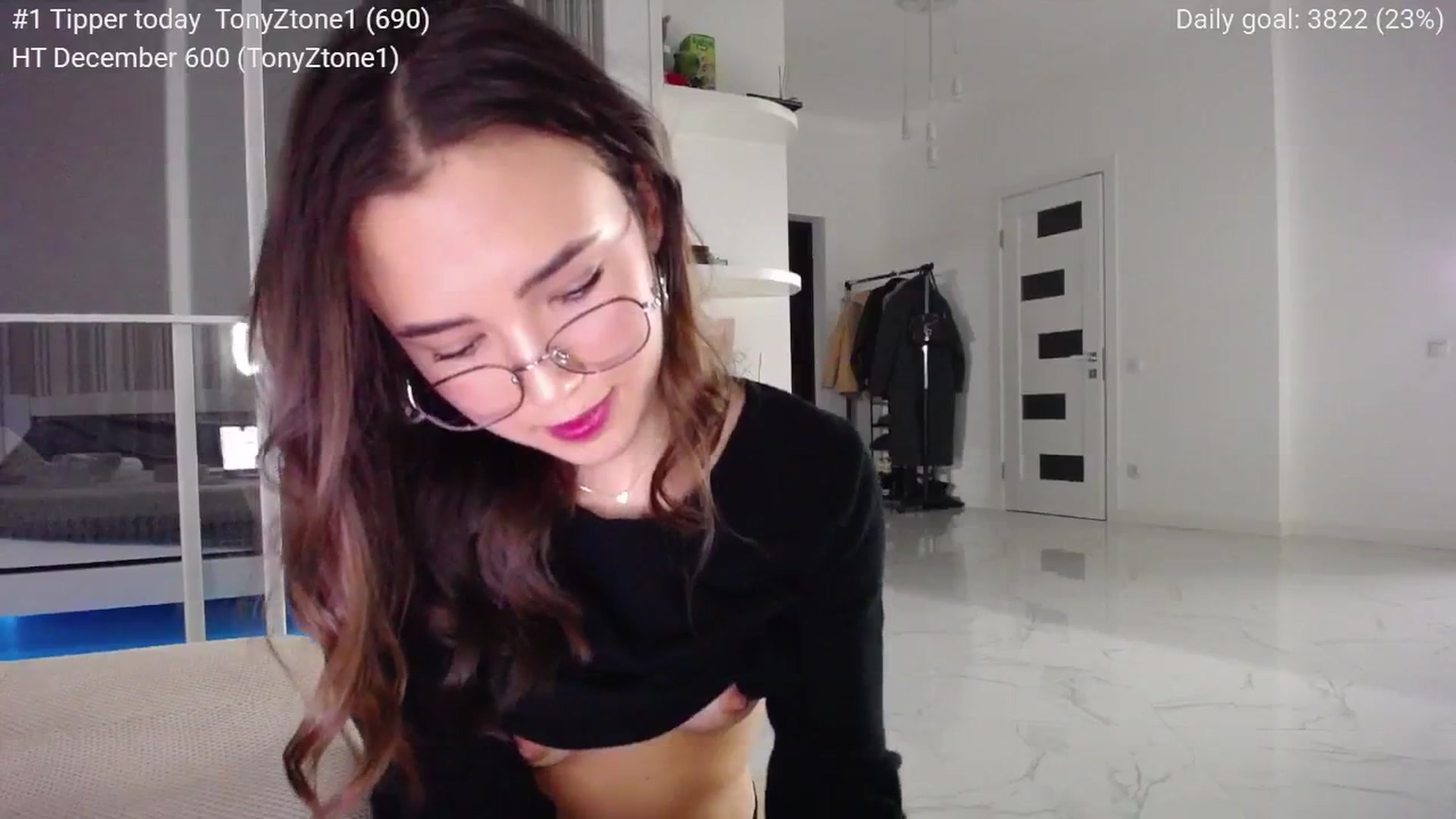 Gallery image thumbnail from tenderlyPoli's myfreecams stream on, 12/05/2025, 22:02 image 10 of 20