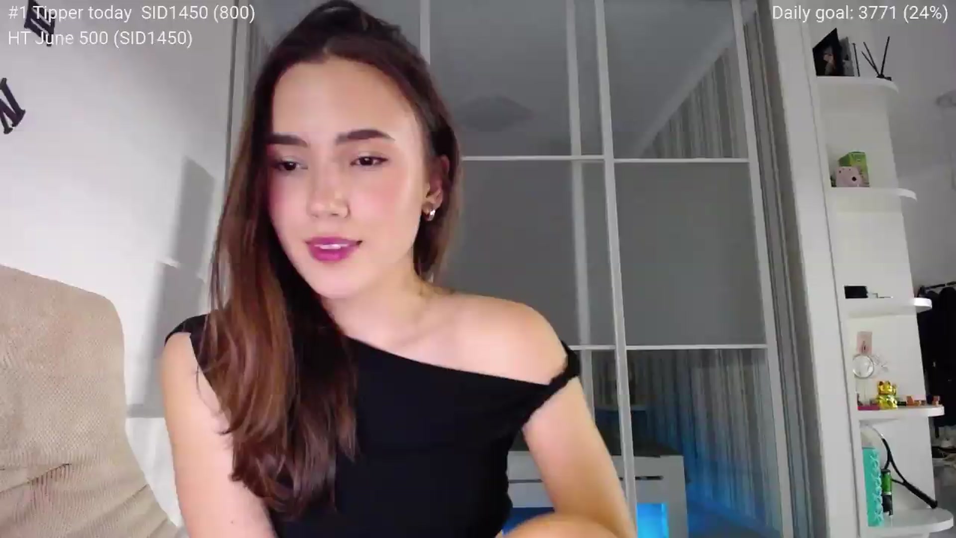 Gallery image thumbnail from tenderlyPoli's myfreecams stream on, 06/01/2026, 18:08 image 10 of 20