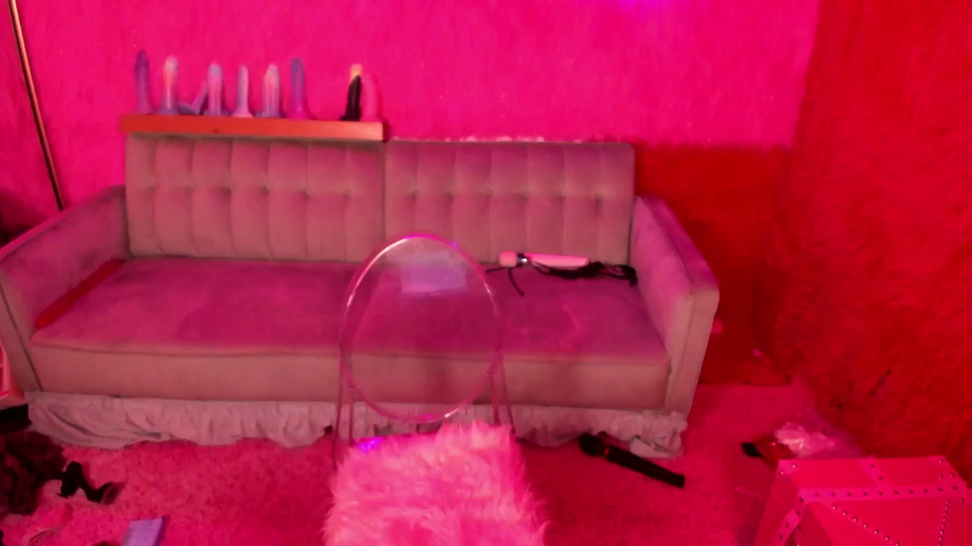 Gallery image thumbnail from thatgrlsuttin's myfreecams stream on, 05/29/2024, 04:33 image 20 of 20