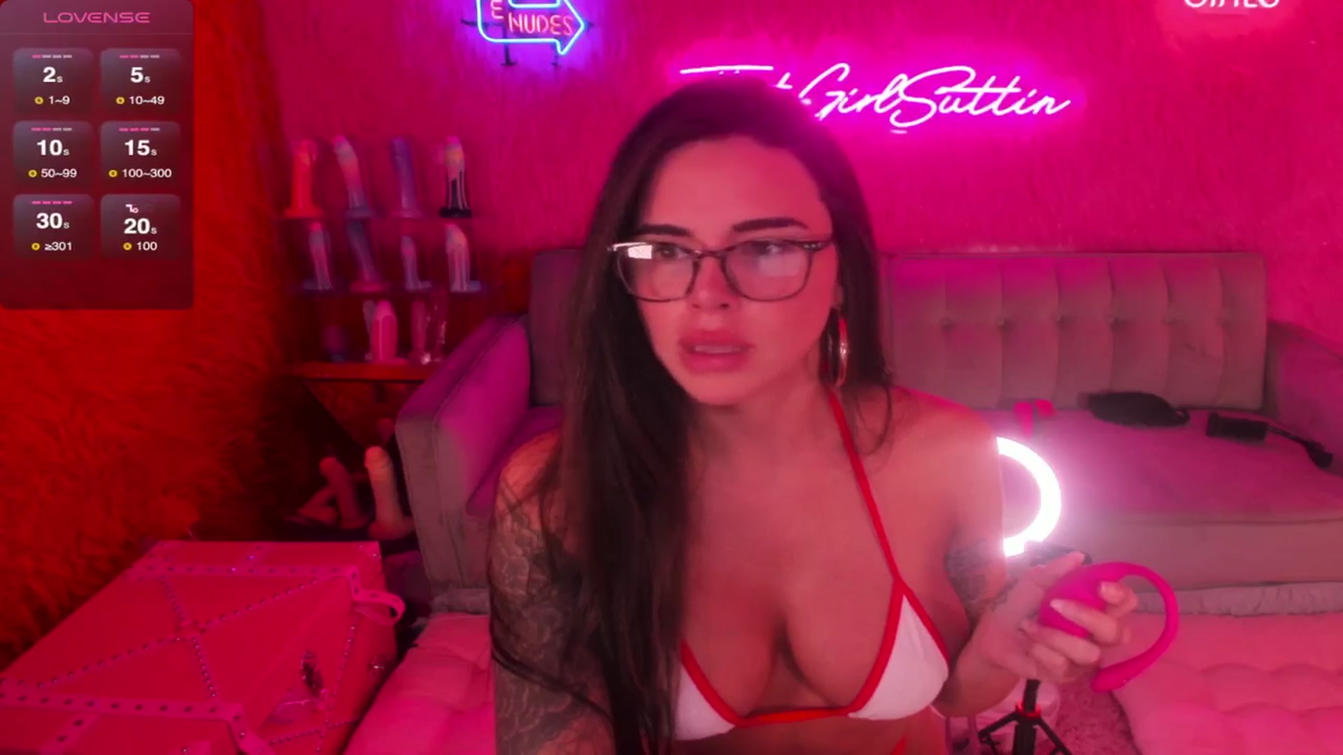 Gallery image thumbnail from thatgrlsuttin's myfreecams stream on, 06/24/2024, 04:25 image 12 of 20