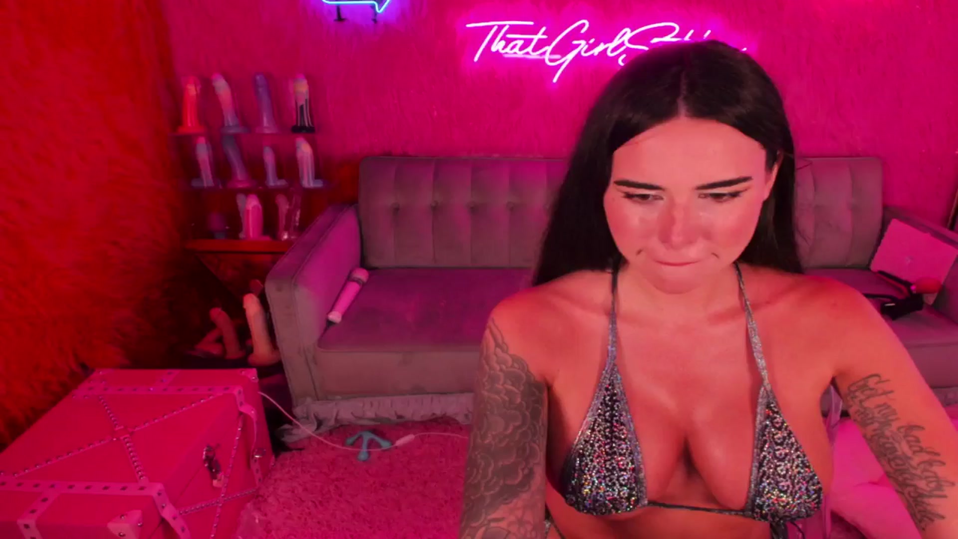 Gallery image thumbnail from thatgrlsuttin's myfreecams stream on, 07/02/2024, 02:01 image 10 of 20