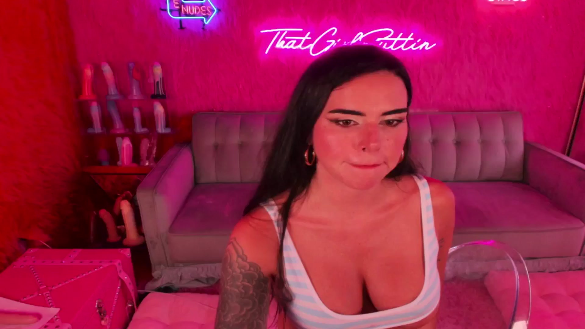 Gallery image thumbnail from thatgrlsuttin's myfreecams stream on, 07/12/2024, 01:12 image 6 of 20