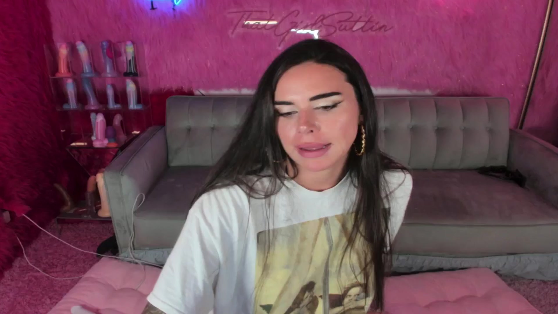Gallery image thumbnail from thatgrlsuttin's myfreecams stream on, 07/17/2024, 03:45 image 15 of 20