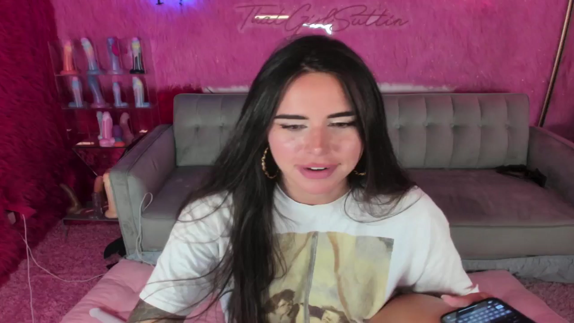 Gallery image thumbnail from thatgrlsuttin's myfreecams stream on, 07/17/2024, 03:45 image 2 of 20