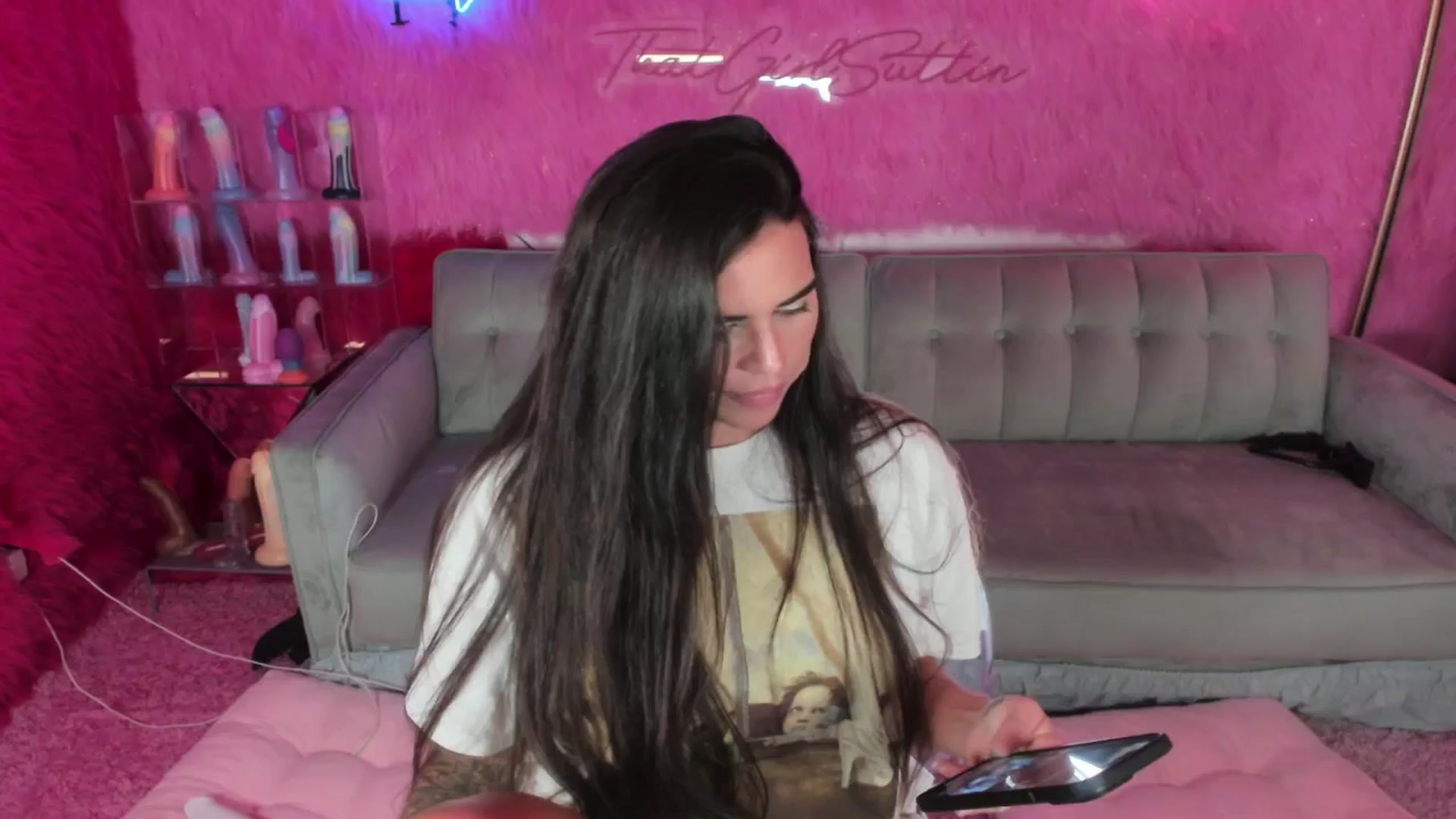 Gallery image thumbnail from thatgrlsuttin's myfreecams stream on, 07/17/2024, 03:45 image 18 of 20