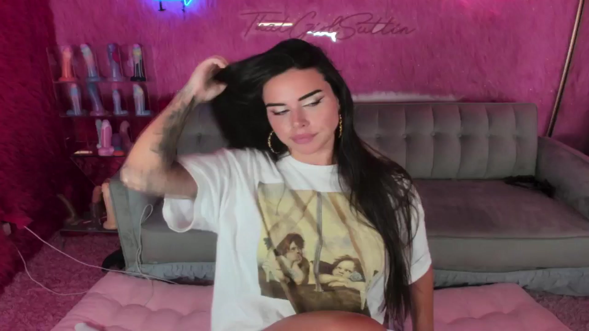 Gallery image thumbnail from thatgrlsuttin's myfreecams stream on, 07/17/2024, 03:45 image 20 of 20