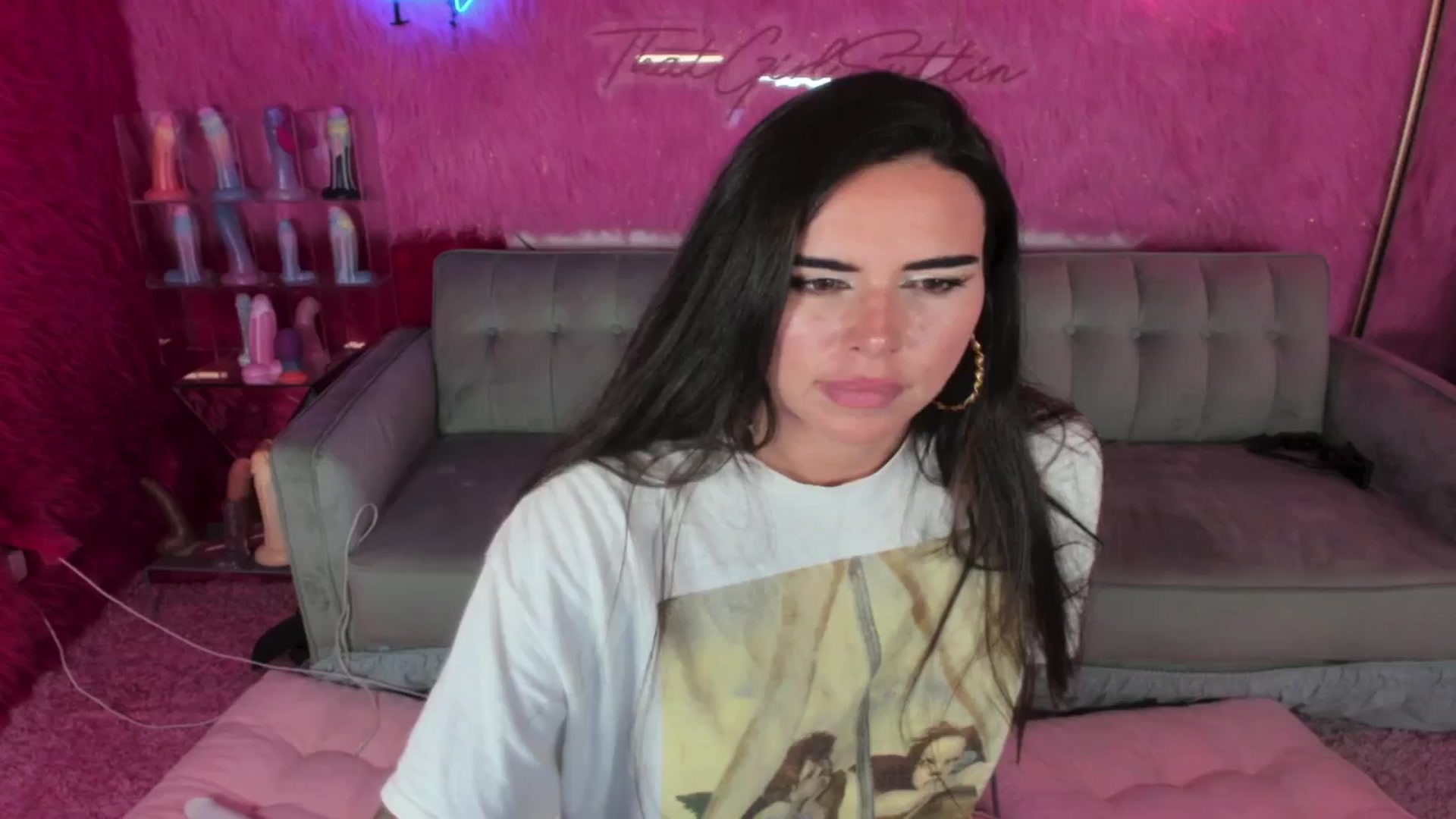 Gallery image thumbnail from thatgrlsuttin's myfreecams stream on, 07/17/2024, 03:45 image 14 of 20