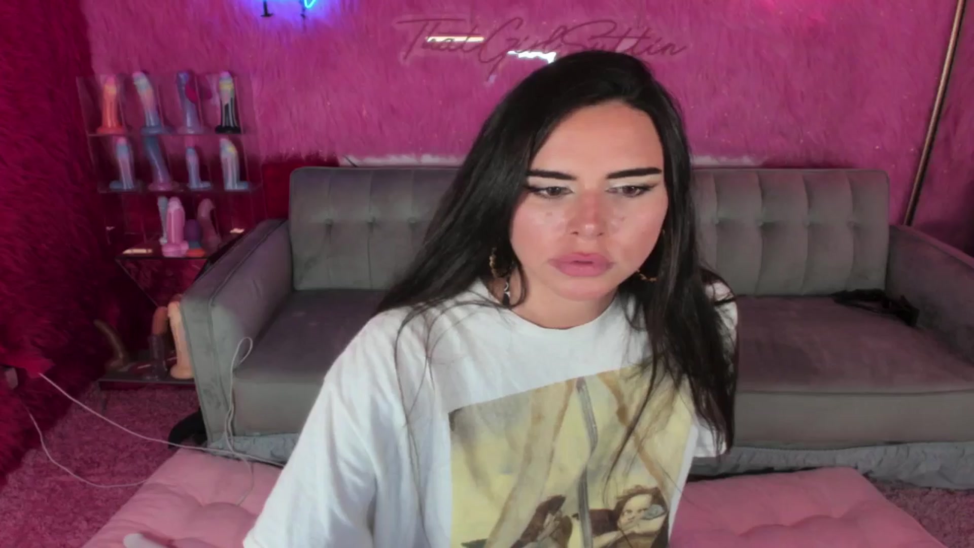 Gallery image thumbnail from thatgrlsuttin's myfreecams stream on, 07/17/2024, 03:45 image 13 of 20