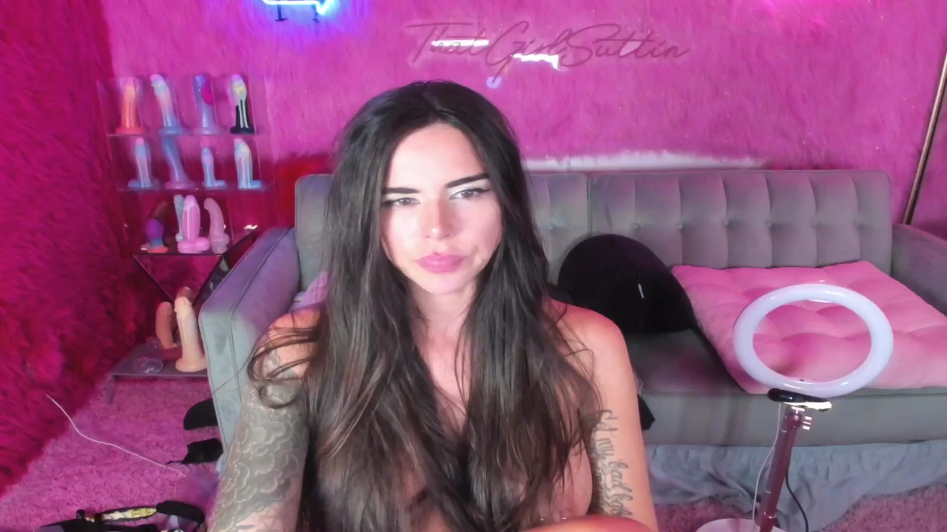 Gallery image thumbnail from thatgrlsuttin's myfreecams stream on, 07/27/2024, 06:12 image 10 of 20