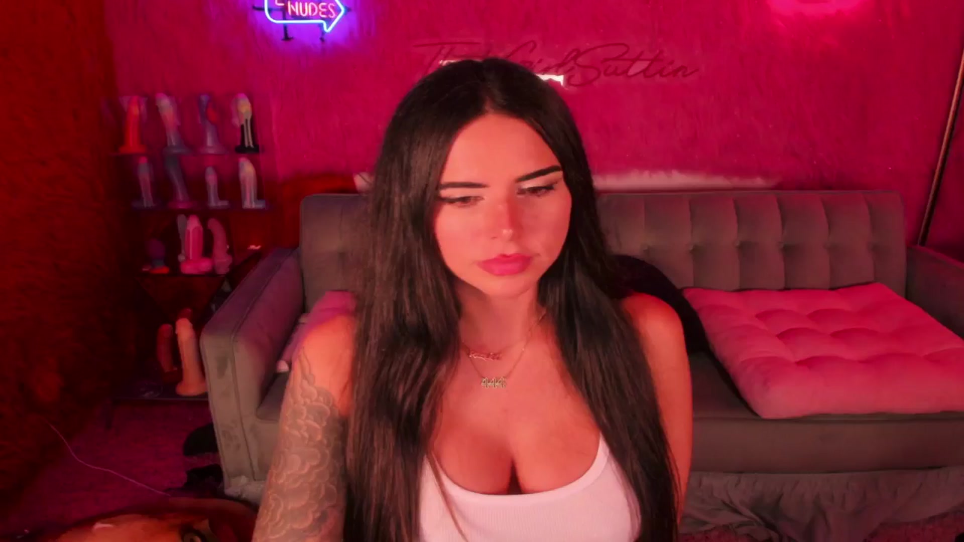 Gallery image thumbnail from thatgrlsuttin's myfreecams stream on, 07/28/2024, 06:32 image 1 of 20