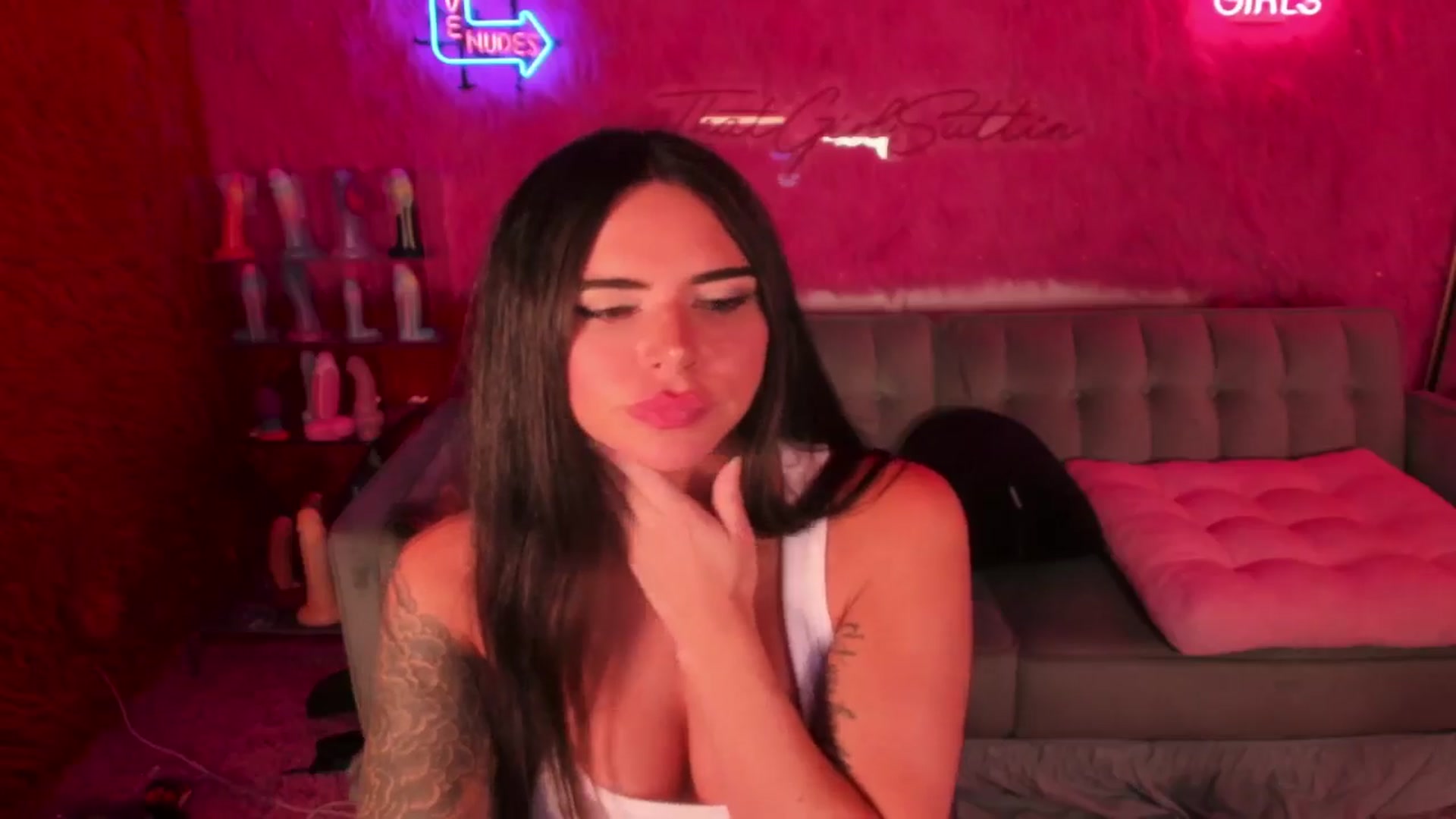 Gallery image thumbnail from thatgrlsuttin's myfreecams stream on, 07/28/2024, 06:32 image 15 of 20