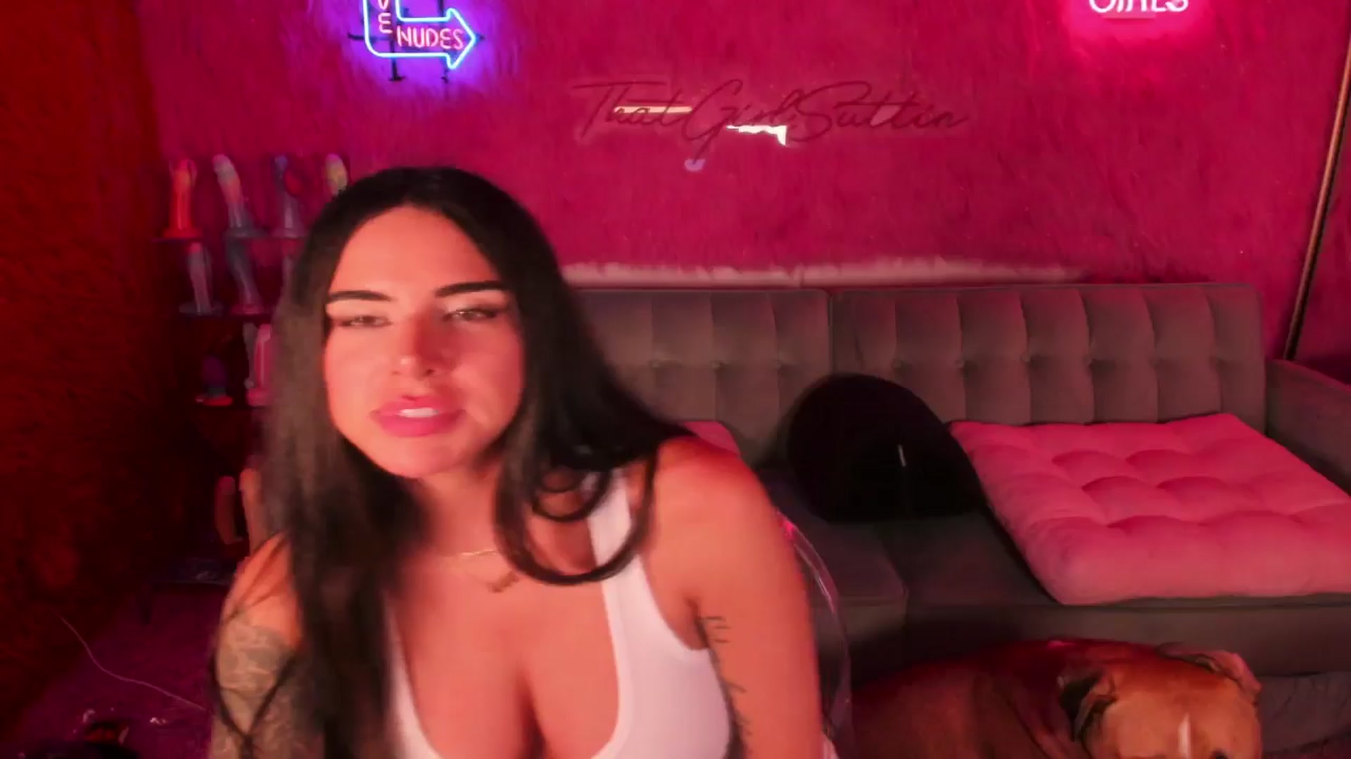 Gallery image thumbnail from thatgrlsuttin's myfreecams stream on, 07/28/2024, 06:32 image 8 of 20