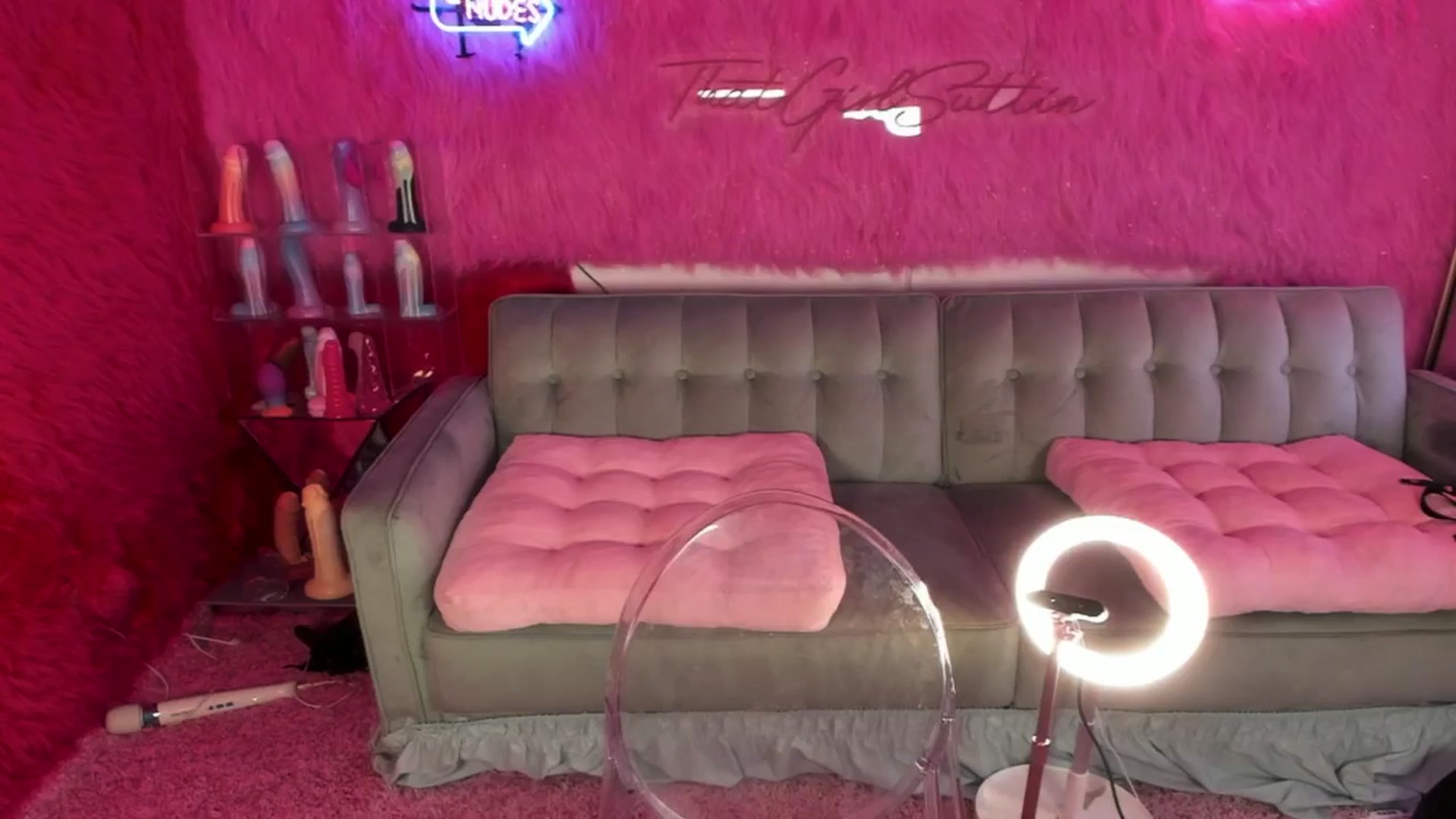 Gallery image thumbnail from thatgrlsuttin's myfreecams stream on, 08/08/2024, 22:41 image 14 of 20