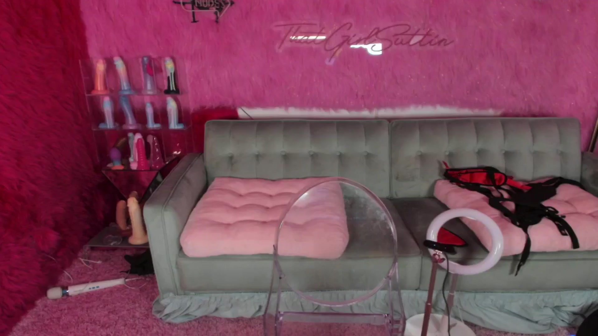 Gallery image thumbnail from thatgrlsuttin's myfreecams stream on, 08/09/2024, 04:44 image 3 of 20
