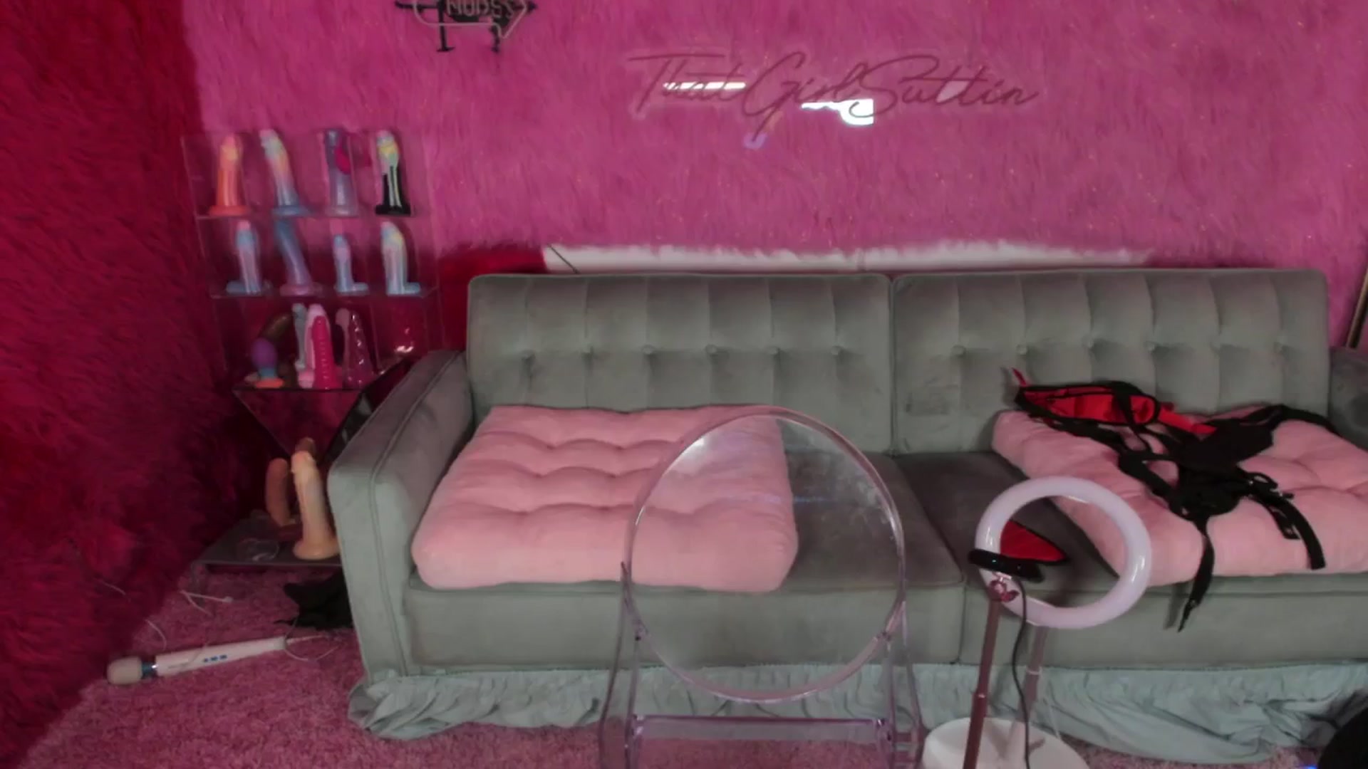 Gallery image thumbnail from thatgrlsuttin's myfreecams stream on, 08/09/2024, 04:44 image 7 of 20