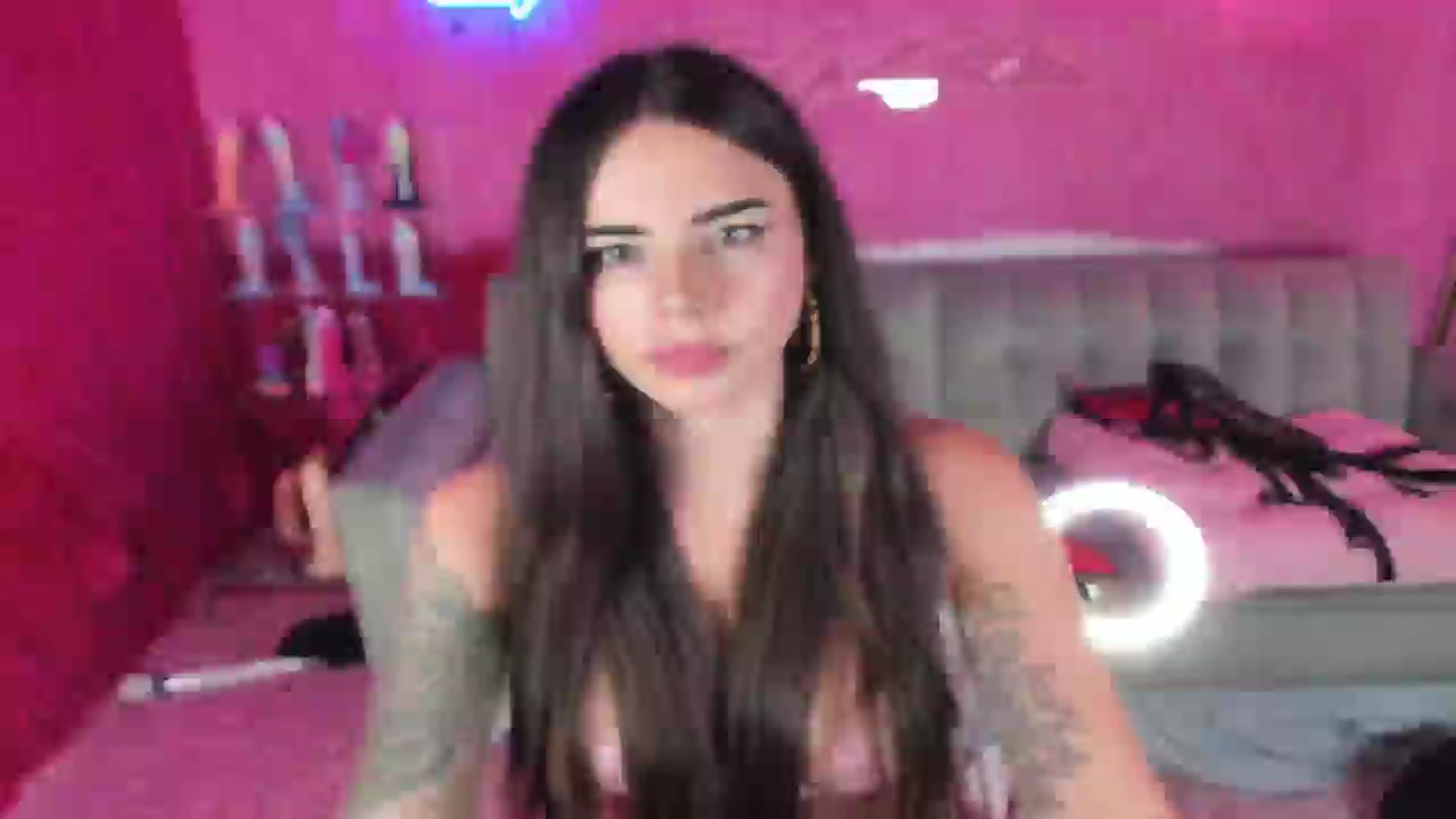 Gallery image thumbnail from thatgrlsuttin's myfreecams stream on, 08/13/2024, 03:37 image 20 of 20