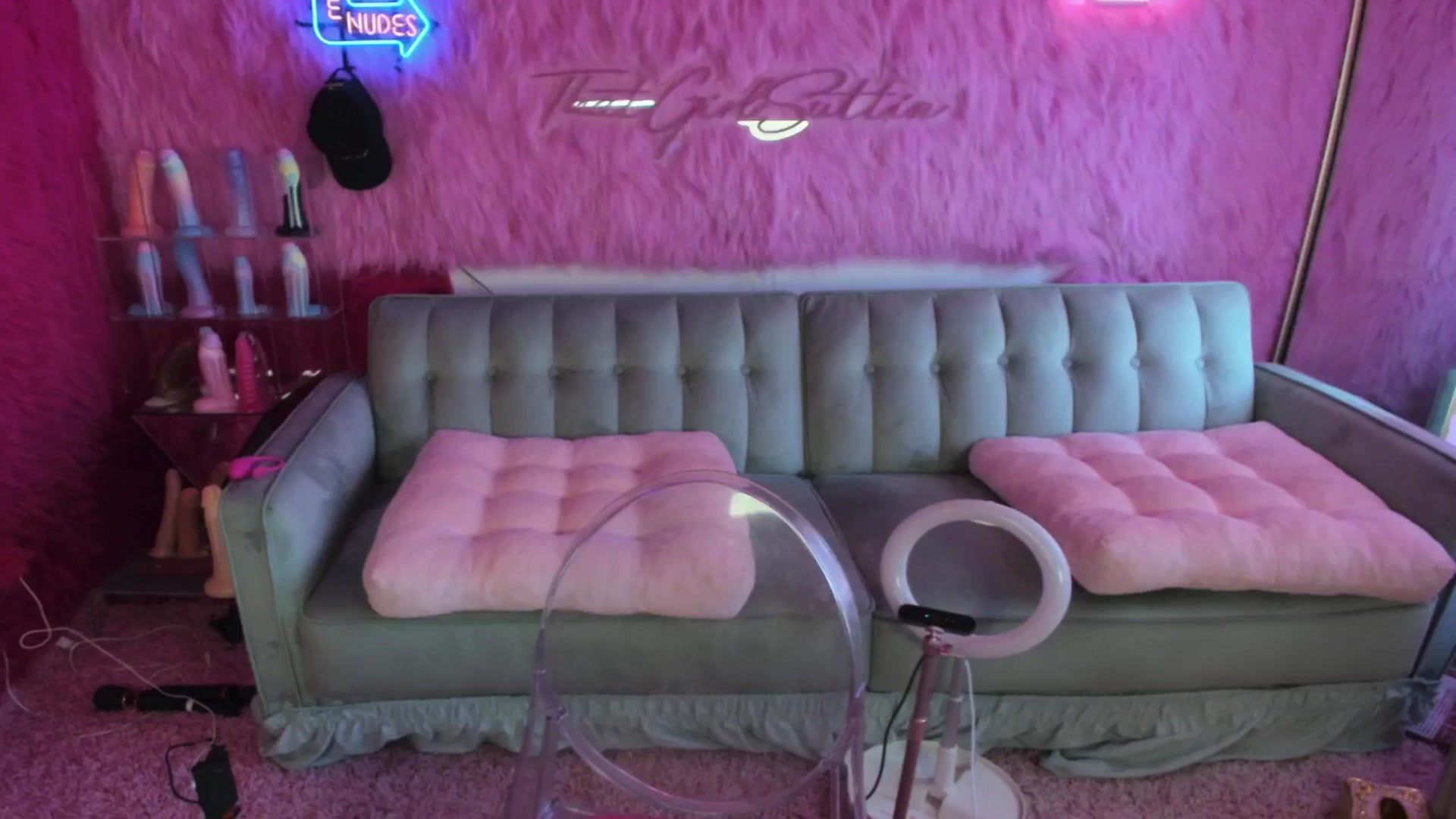 Gallery image thumbnail from thatgrlsuttin's myfreecams stream on, 08/27/2024, 20:02 image 17 of 20