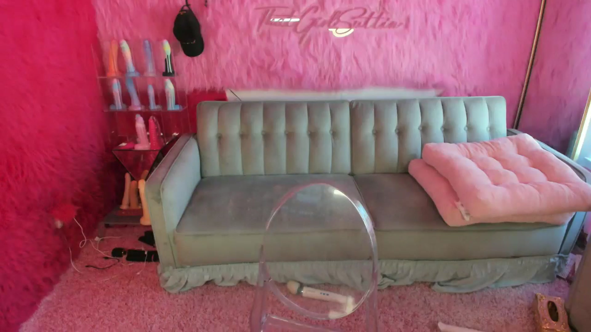 Gallery image thumbnail from thatgrlsuttin's myfreecams stream on, 08/29/2024, 23:28 image 13 of 20