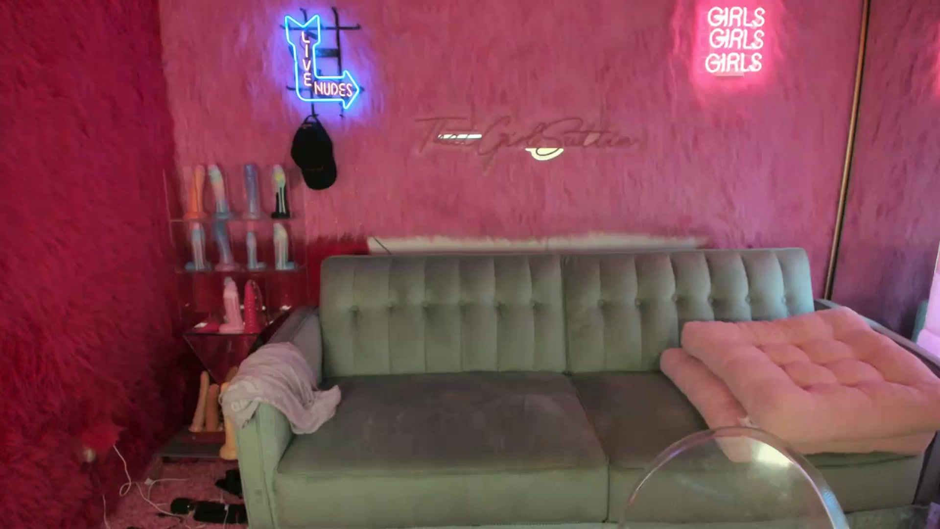 Gallery image thumbnail from thatgrlsuttin's myfreecams stream on, 08/30/2024, 20:51 image 5 of 20