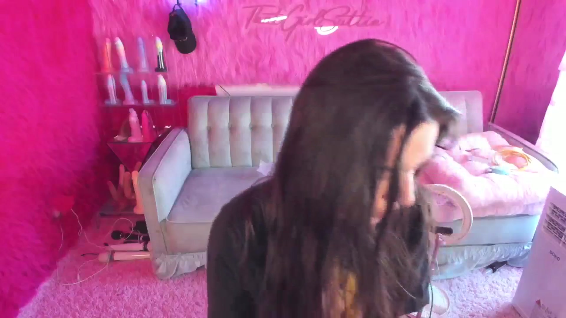 Gallery image thumbnail from thatgrlsuttin's myfreecams stream on, 09/13/2024, 22:55 image 17 of 20