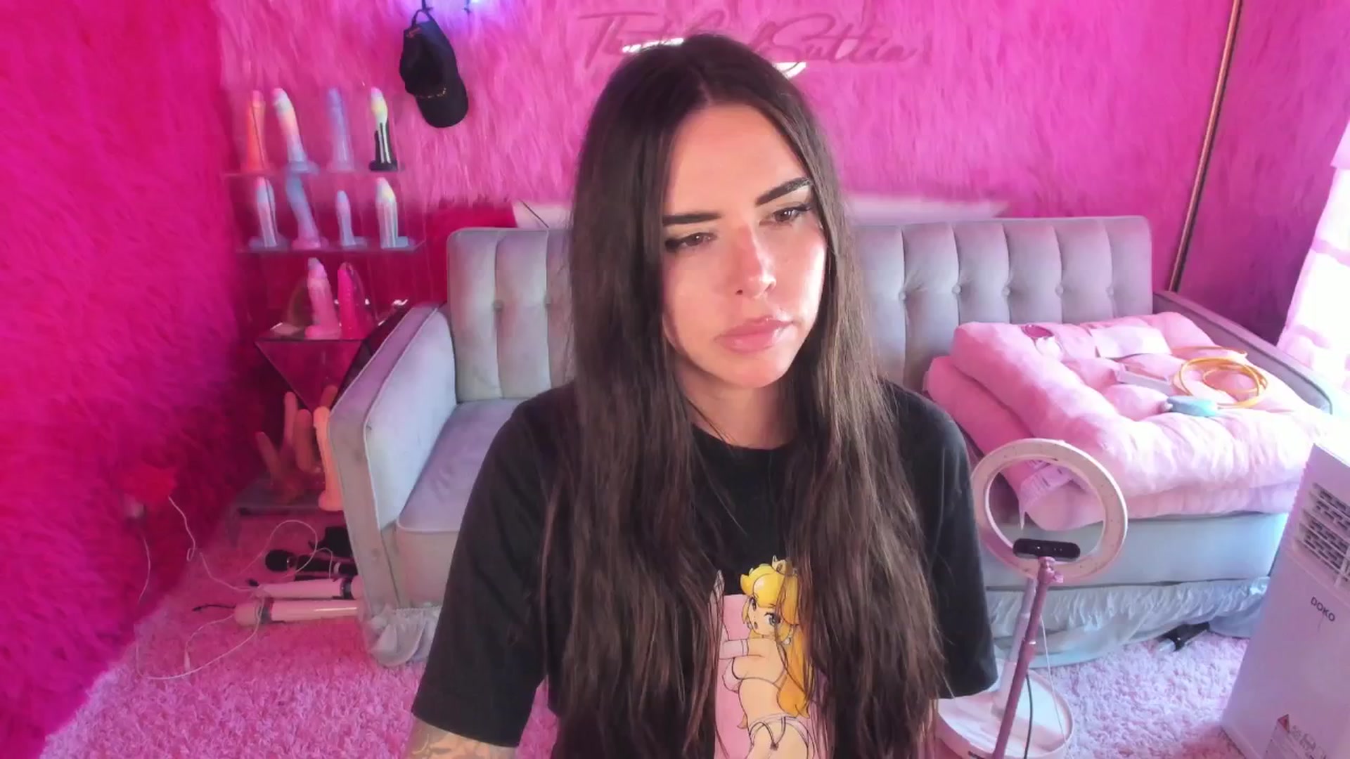 Gallery image thumbnail from thatgrlsuttin's myfreecams stream on, 09/13/2024, 22:55 image 16 of 20