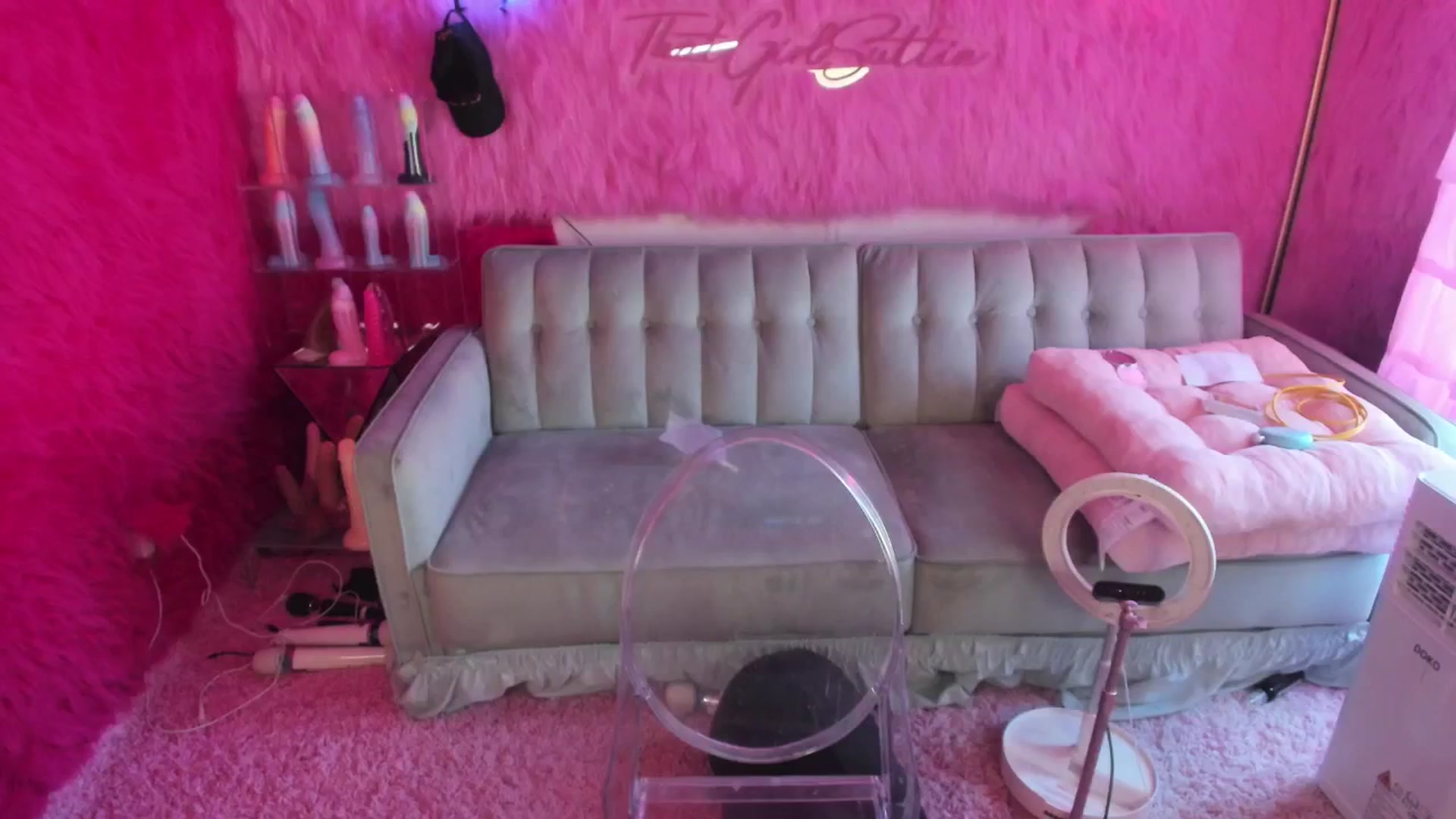 Gallery image thumbnail from thatgrlsuttin's myfreecams stream on, 09/13/2024, 22:55 image 4 of 20